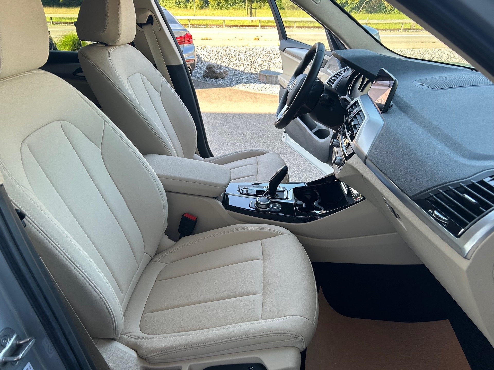 BMW X3 xDrive 48V 20d Steptronic-image-9