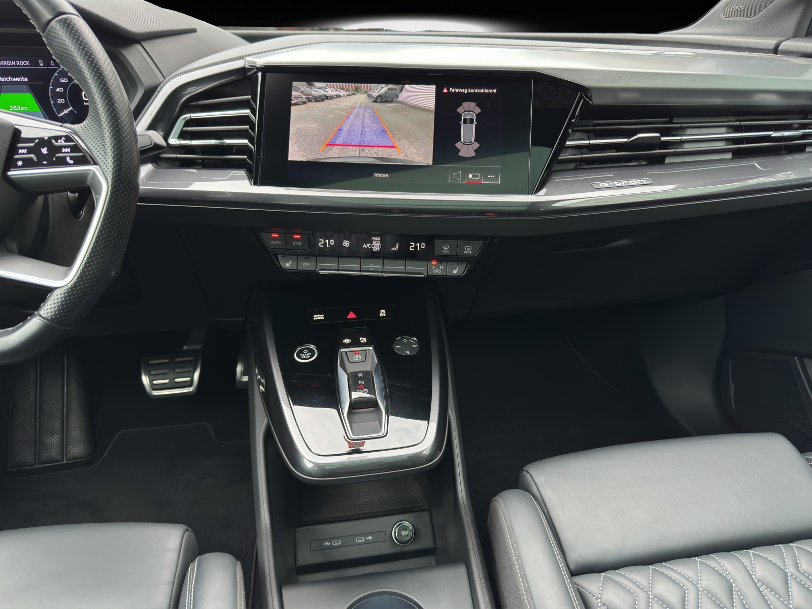 AUDI Q4 e-tron 50 quattro-image-11