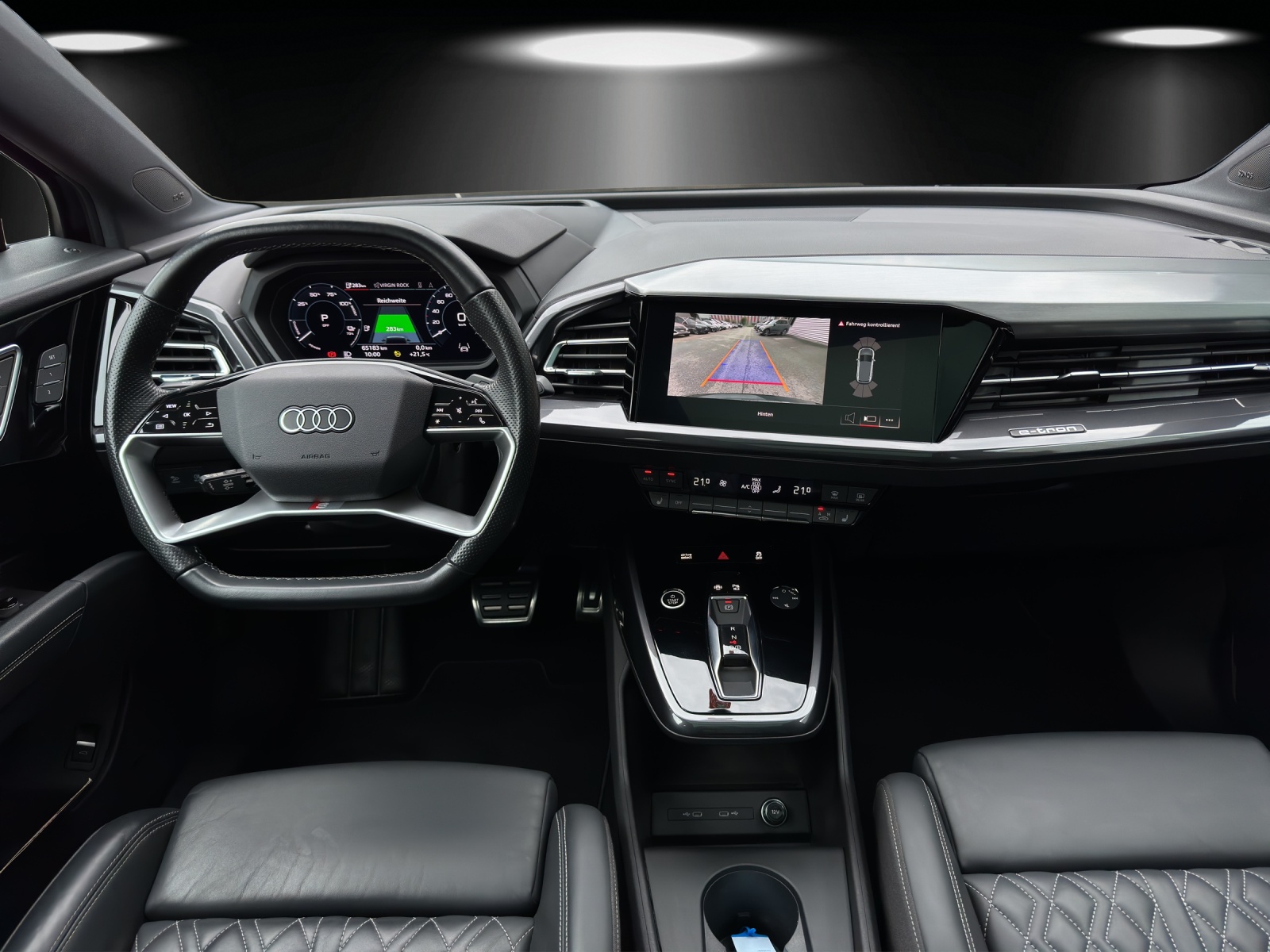 AUDI Q4 e-tron 50 quattro-image-10