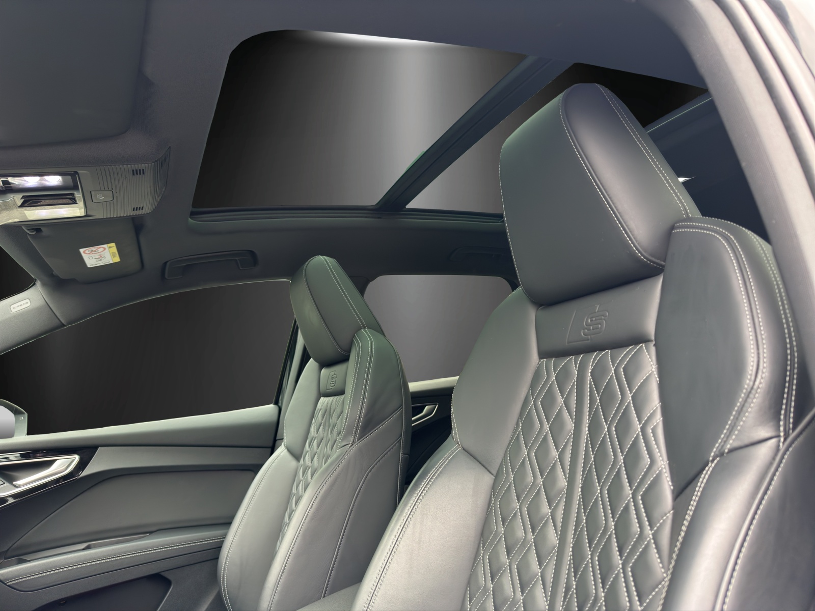 AUDI Q4 e-tron 50 quattro-image-15