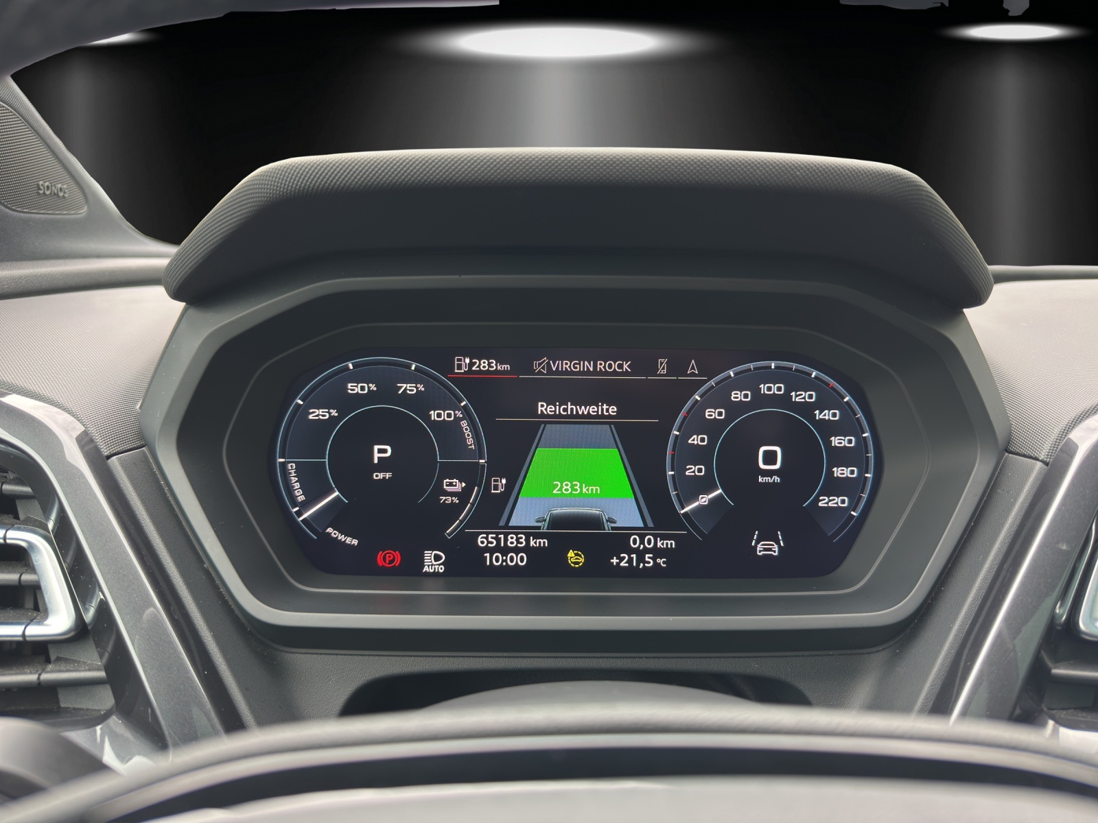 AUDI Q4 e-tron 50 quattro-image-12