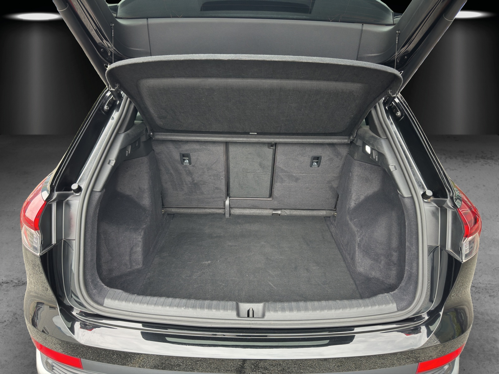 AUDI Q4 e-tron 50 quattro-image-6