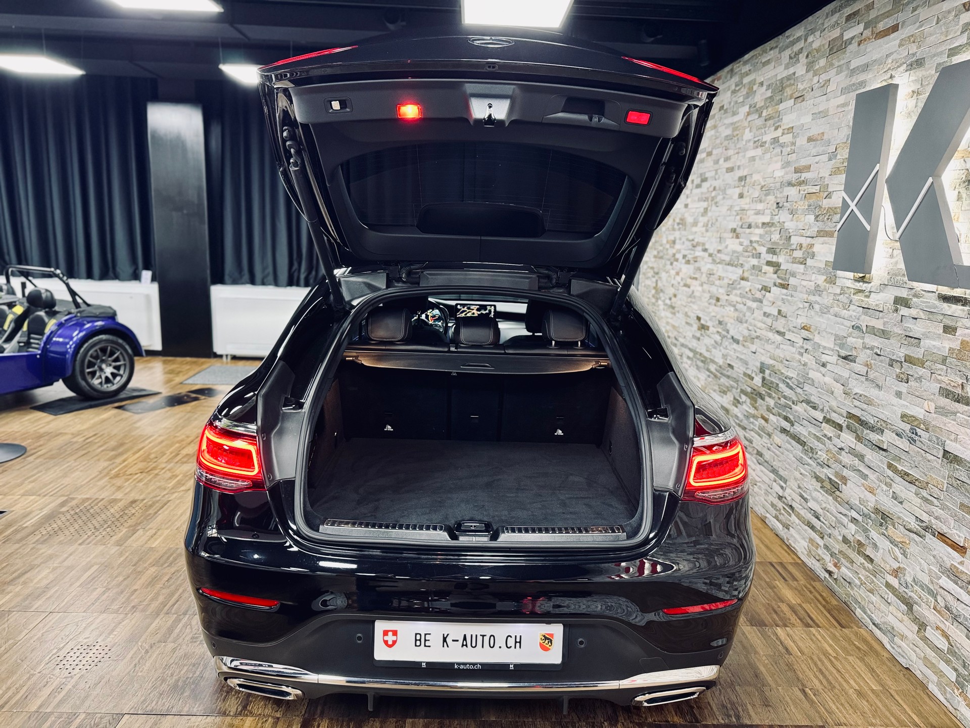 MERCEDES-BENZ GLC Coupé 200 AMG Line 4Matic 9G-Tronic-image-24