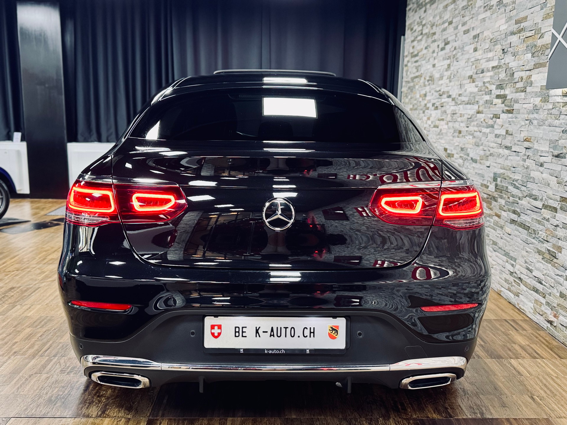 MERCEDES-BENZ GLC Coupé 200 AMG Line 4Matic 9G-Tronic-image-2