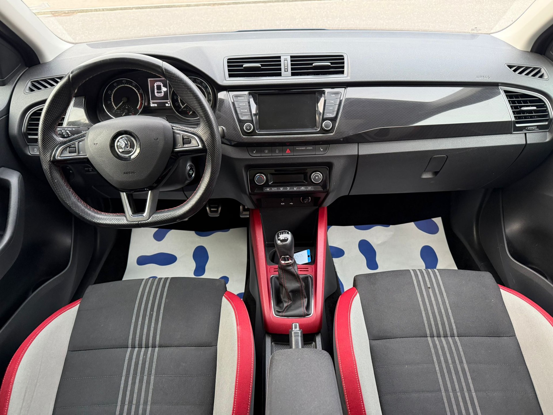 SKODA Fabia 1.2 TSI Monte Carlo-image-8