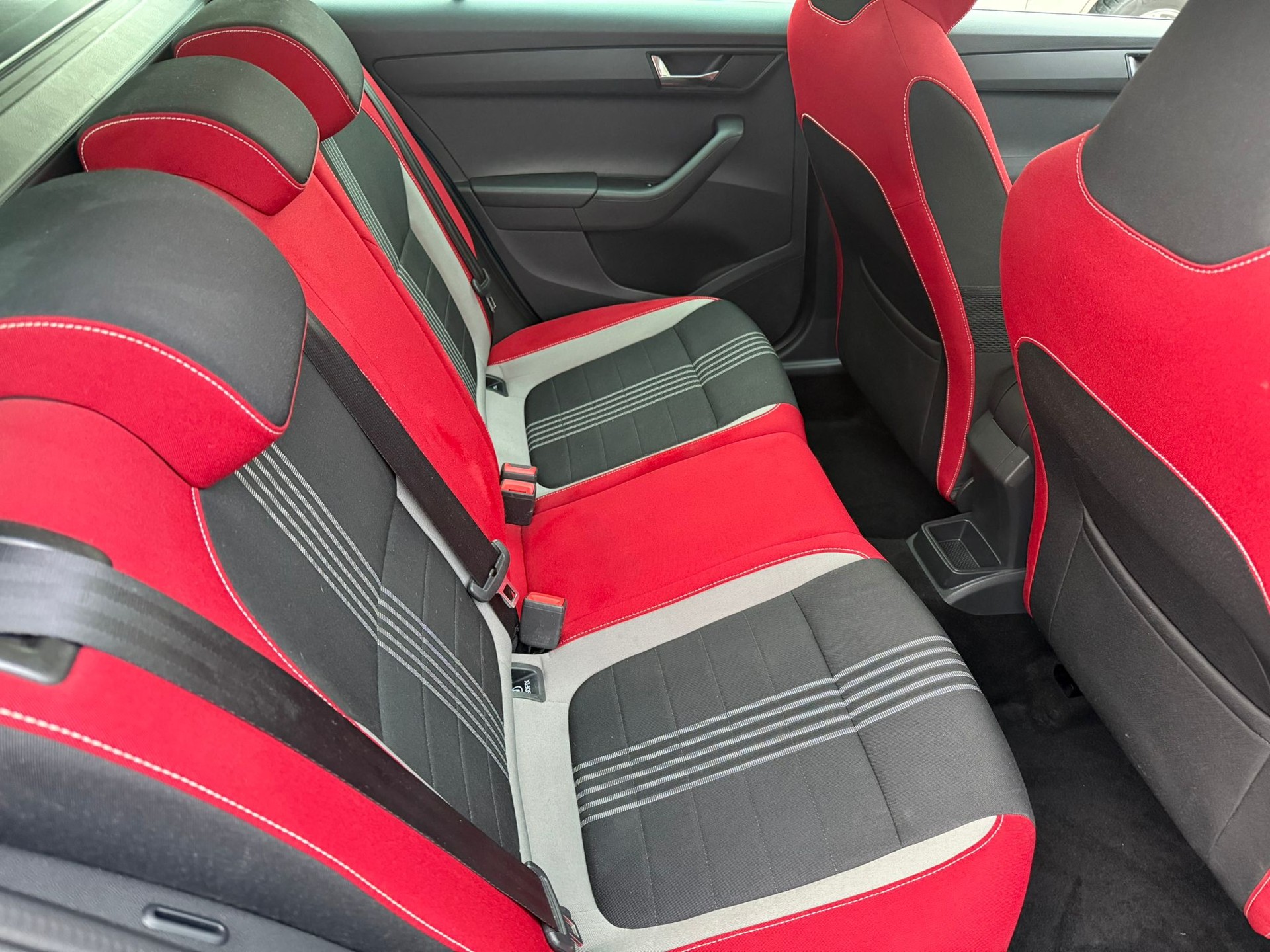 SKODA Fabia 1.2 TSI Monte Carlo-image-10