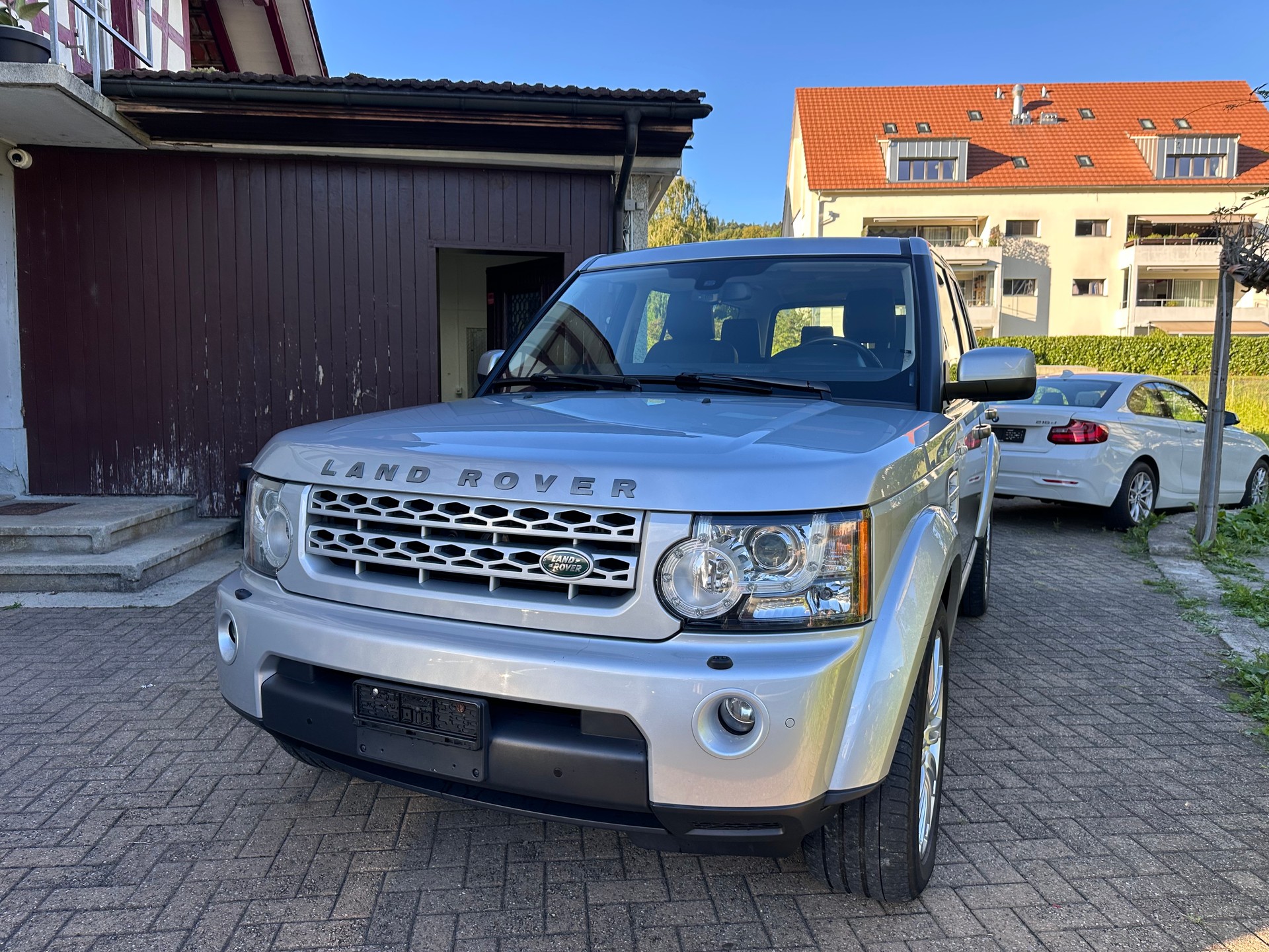LAND ROVER Discovery 3.0 SDV6 HSE Automatic-image-0