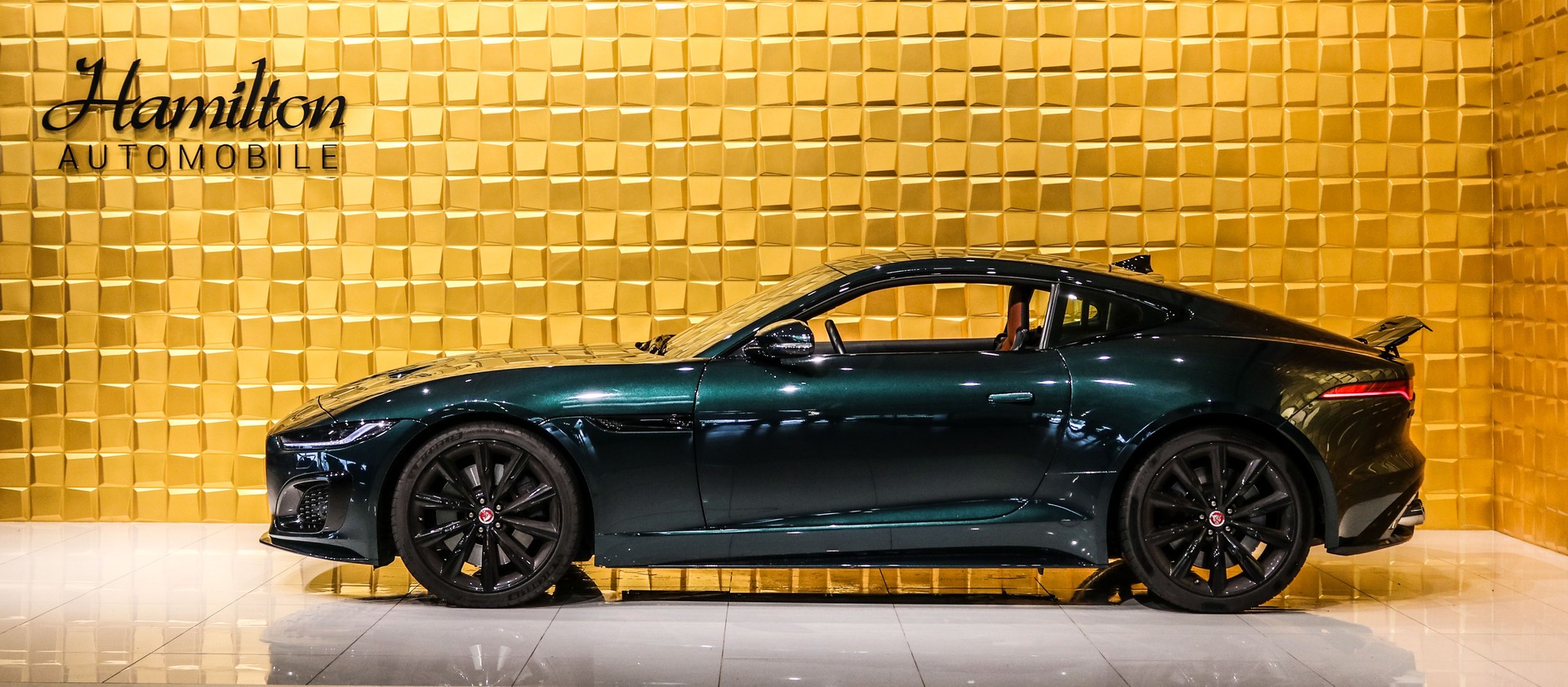 JAGUAR F-Type R Coupé 5.0 V8 S/C AWD 575ps-image-4