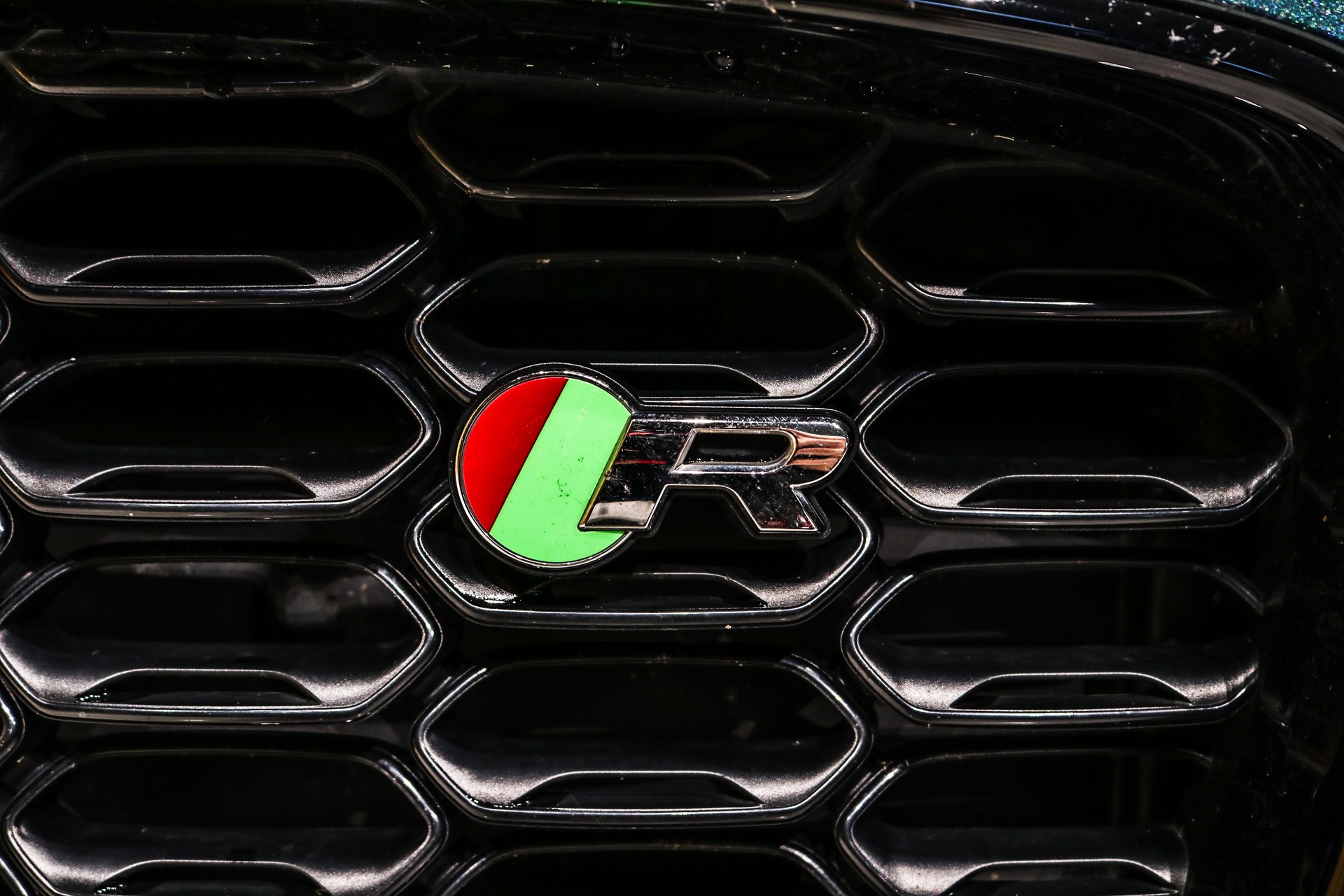 JAGUAR F-Type R Coupé 5.0 V8 S/C AWD 575ps-image-25