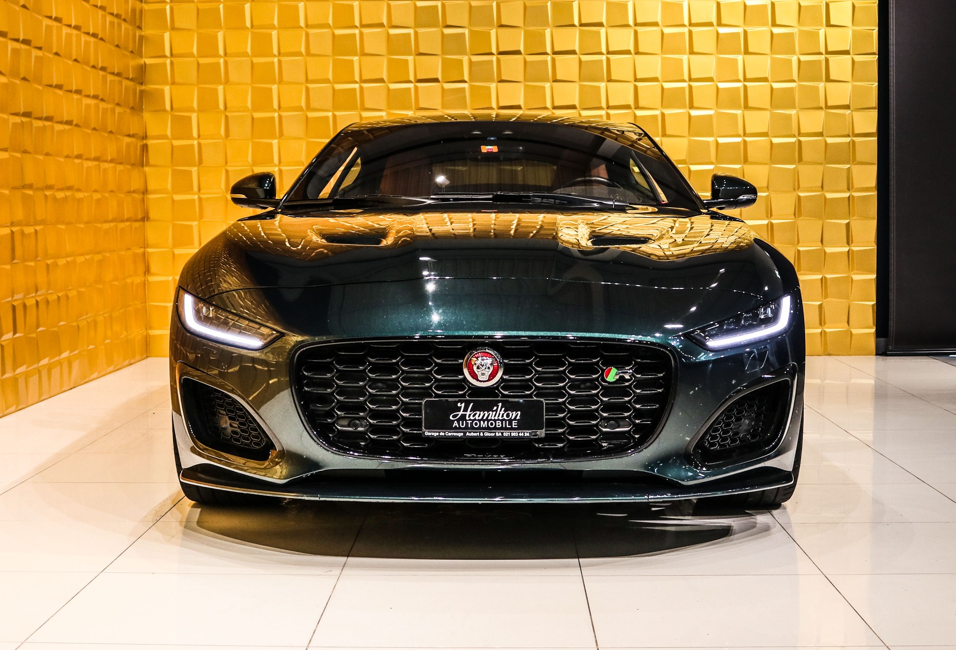 JAGUAR F-Type R Coupé 5.0 V8 S/C AWD 575ps-image-2