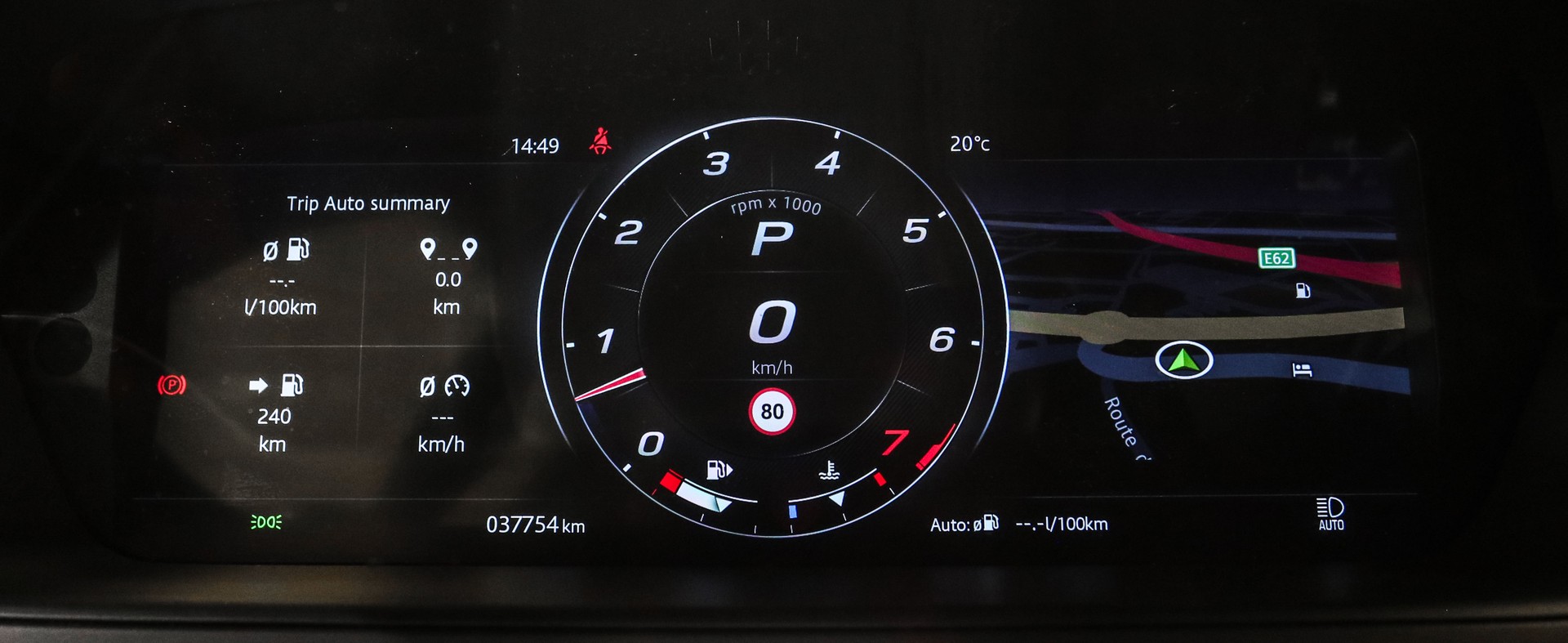JAGUAR F-Type R Coupé 5.0 V8 S/C AWD 575ps-image-12