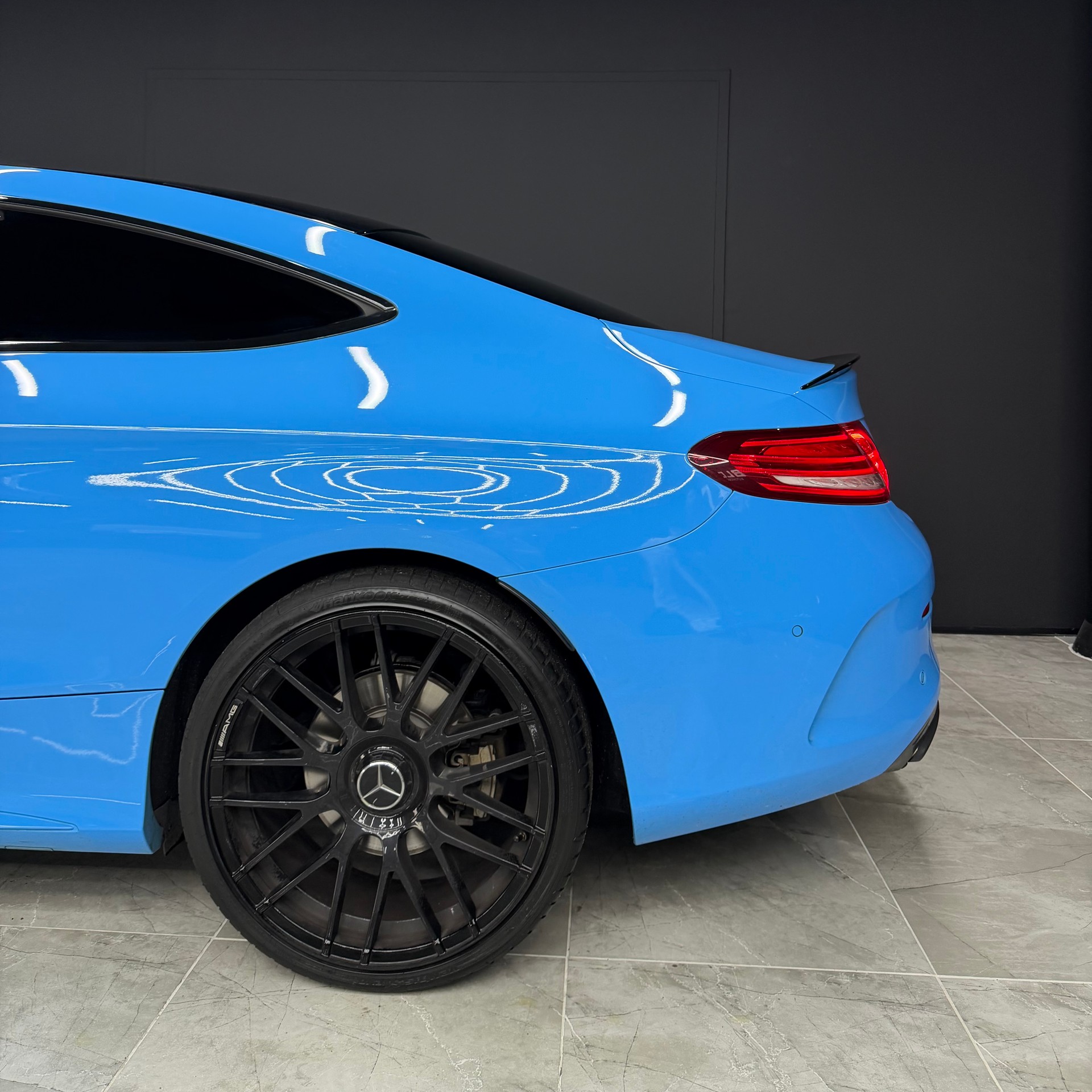 MERCEDES-BENZ C 300 AMG Line Coupé 7G-tronic-image-5