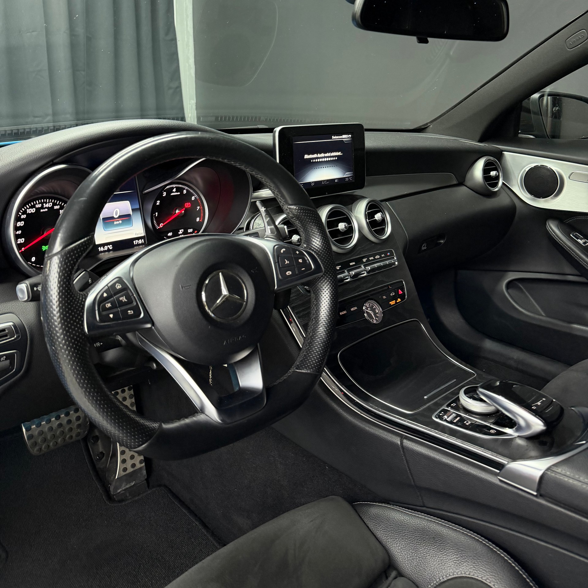 MERCEDES-BENZ C 300 AMG Line Coupé 7G-tronic-image-8