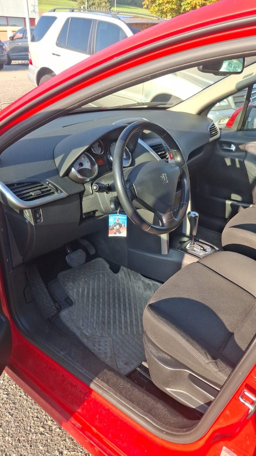 PEUGEOT 207 SW 1.6 16V Trendy Automatic-image-6