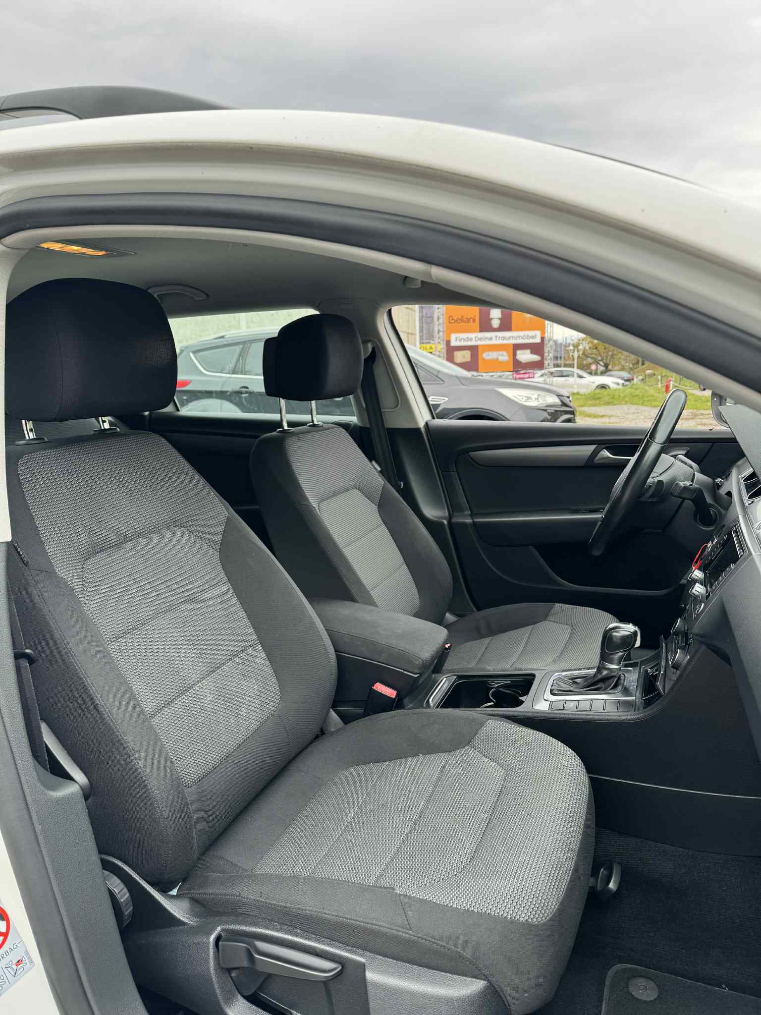 VW Passat Variant 1.4 EcoFuel Comfortline DSG-image-9
