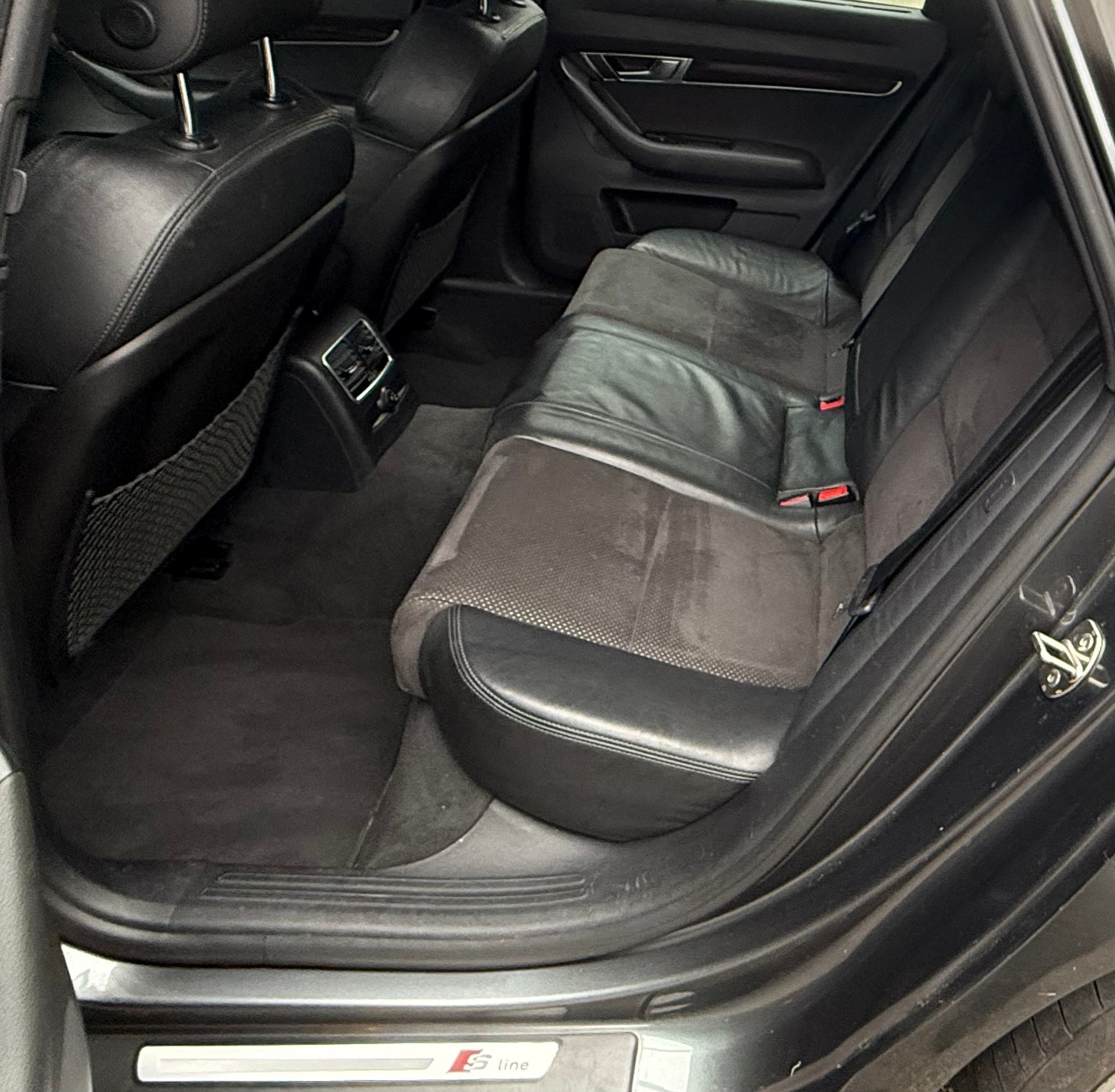 AUDI A6 Avant 3.0 TFSI quattro tiptronic-image-5