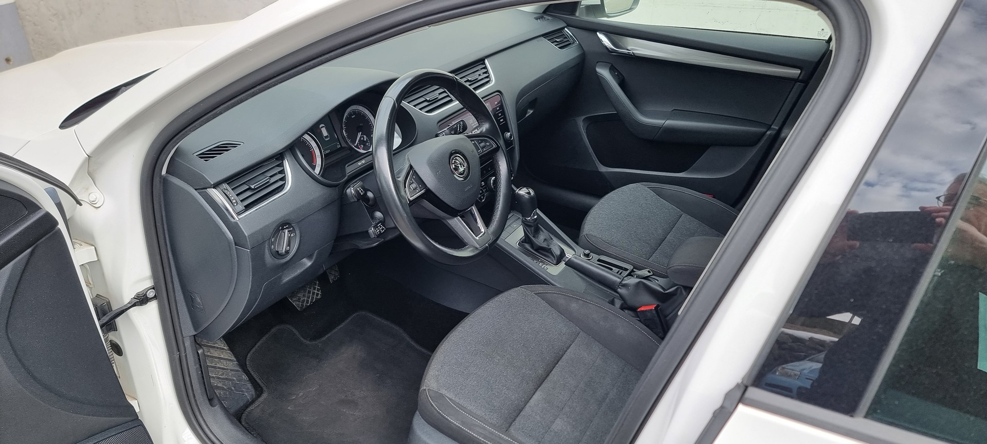 SKODA Octavia 2.0 TDI Soleil-image-7
