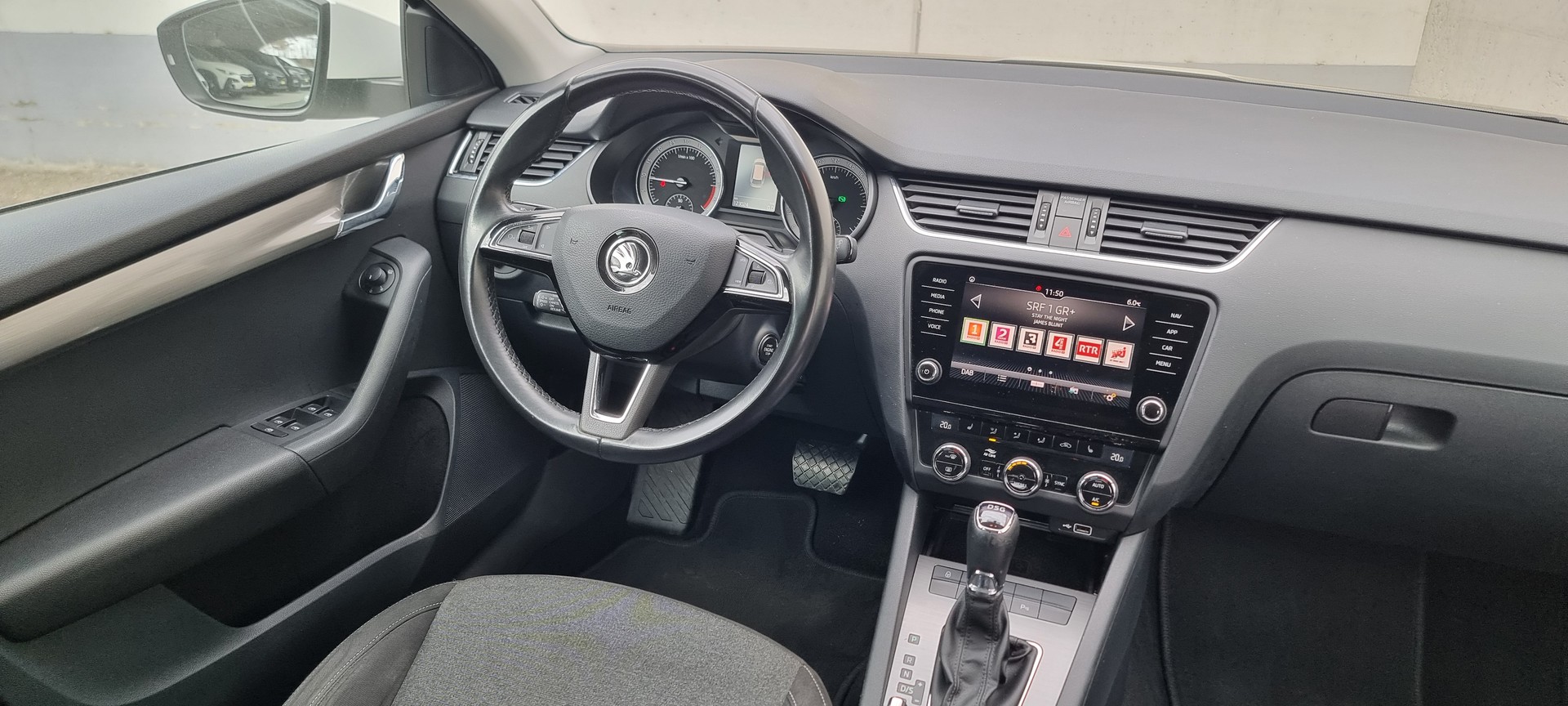 SKODA Octavia 2.0 TDI Soleil-image-6