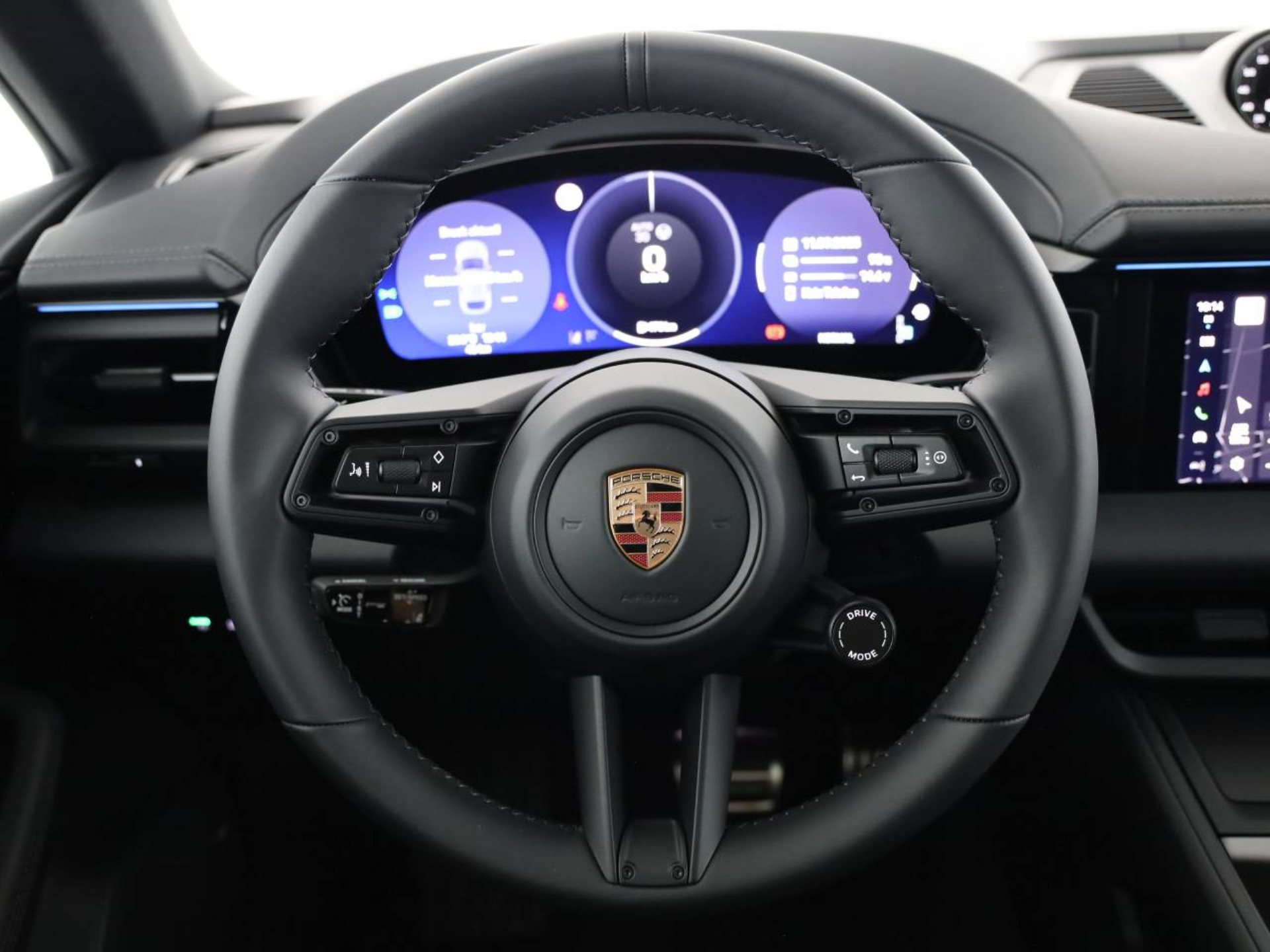 PORSCHE Macan 4S-image-3