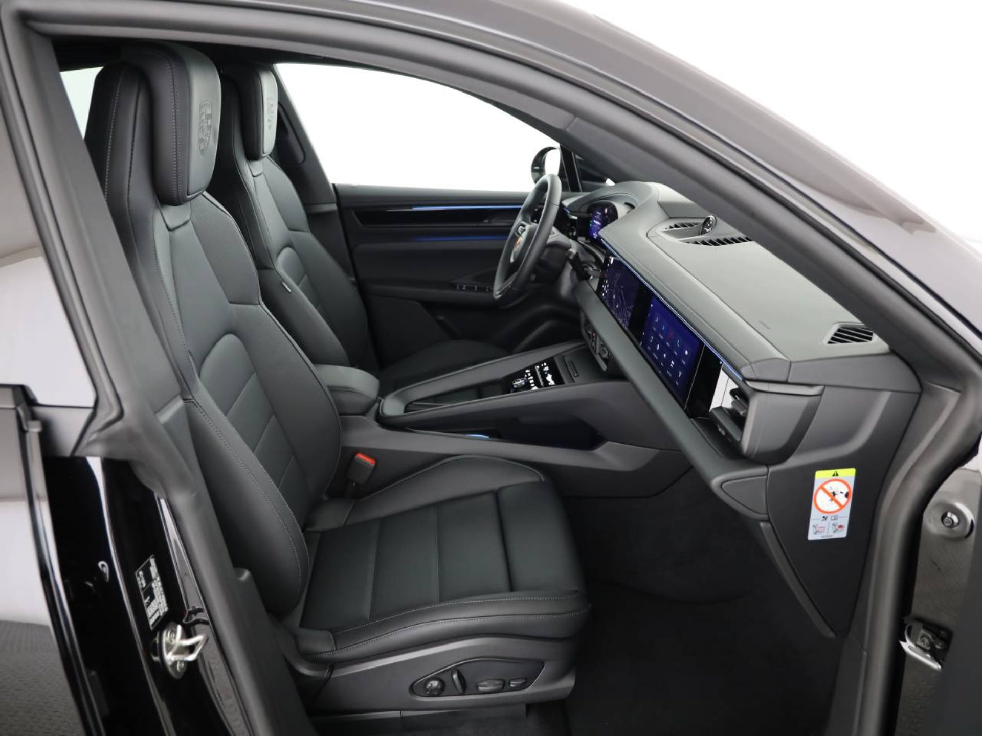PORSCHE Macan 4S-image-15