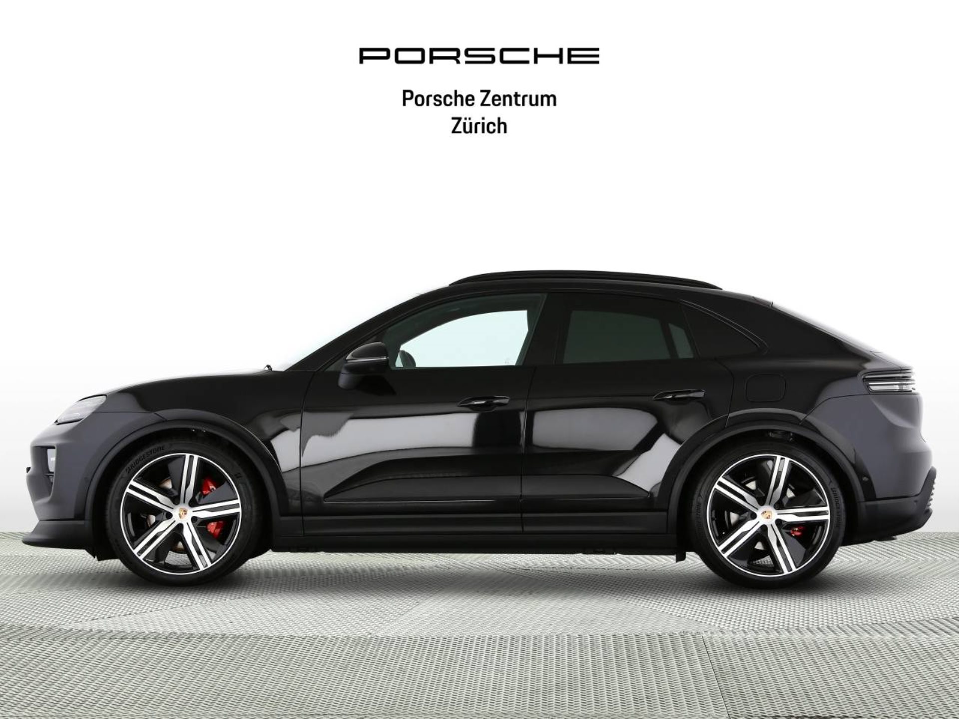 PORSCHE Macan 4S-image-1
