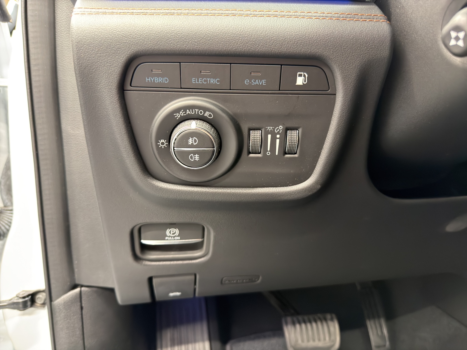JEEP Grand Cherokee 2.0 Turbo Summit Reserve 4xe-image-13