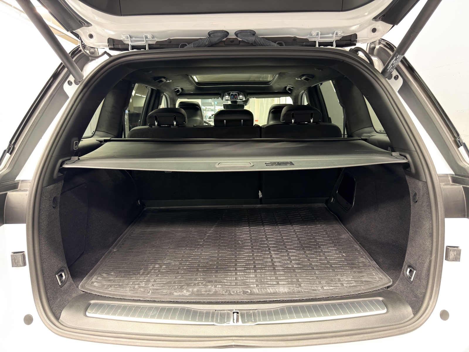 JEEP Grand Cherokee 2.0 Turbo Summit Reserve 4xe-image-10