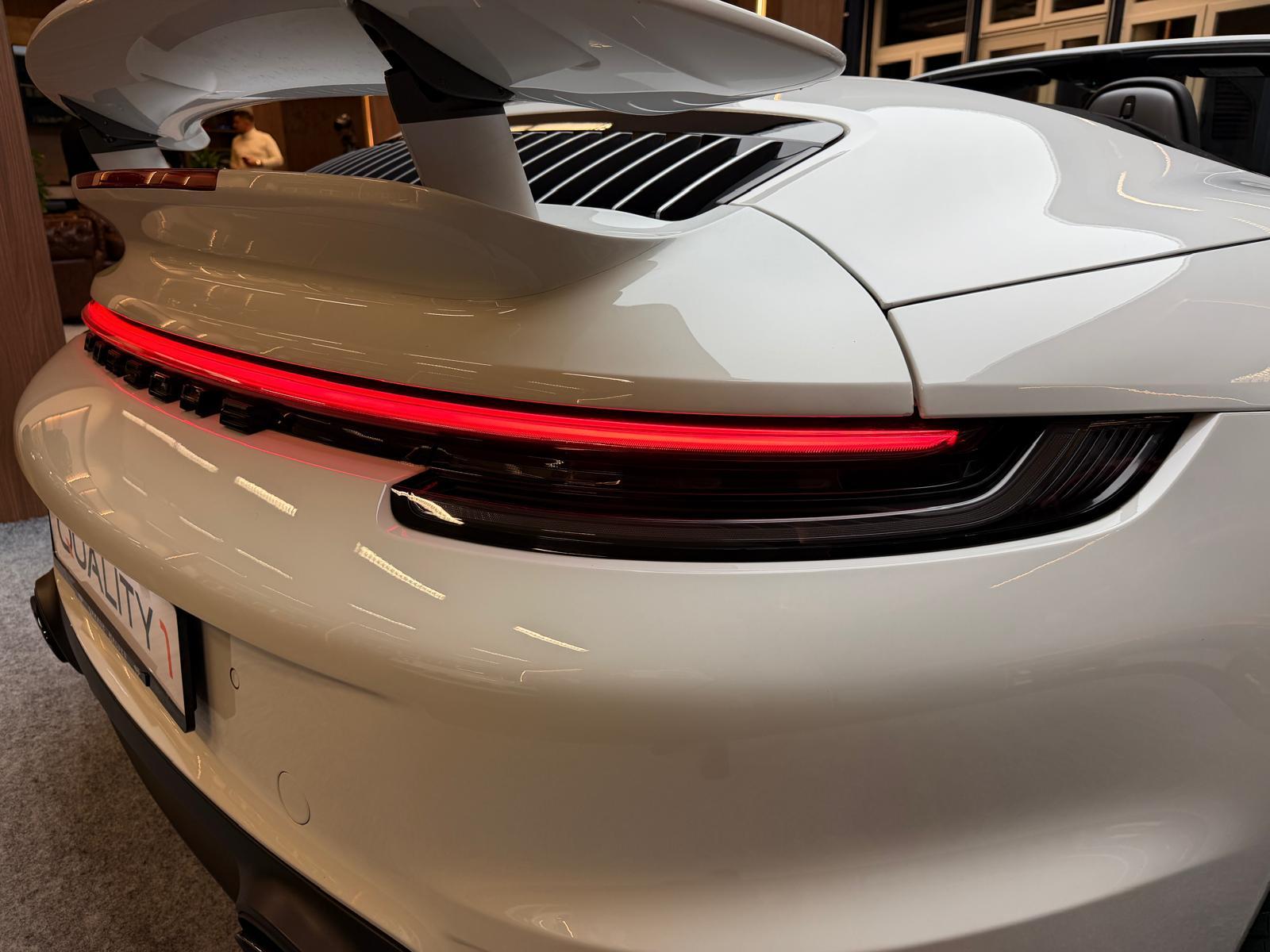 PORSCHE 911 Cabriolet 3.7 Turbo S PDK-image-12