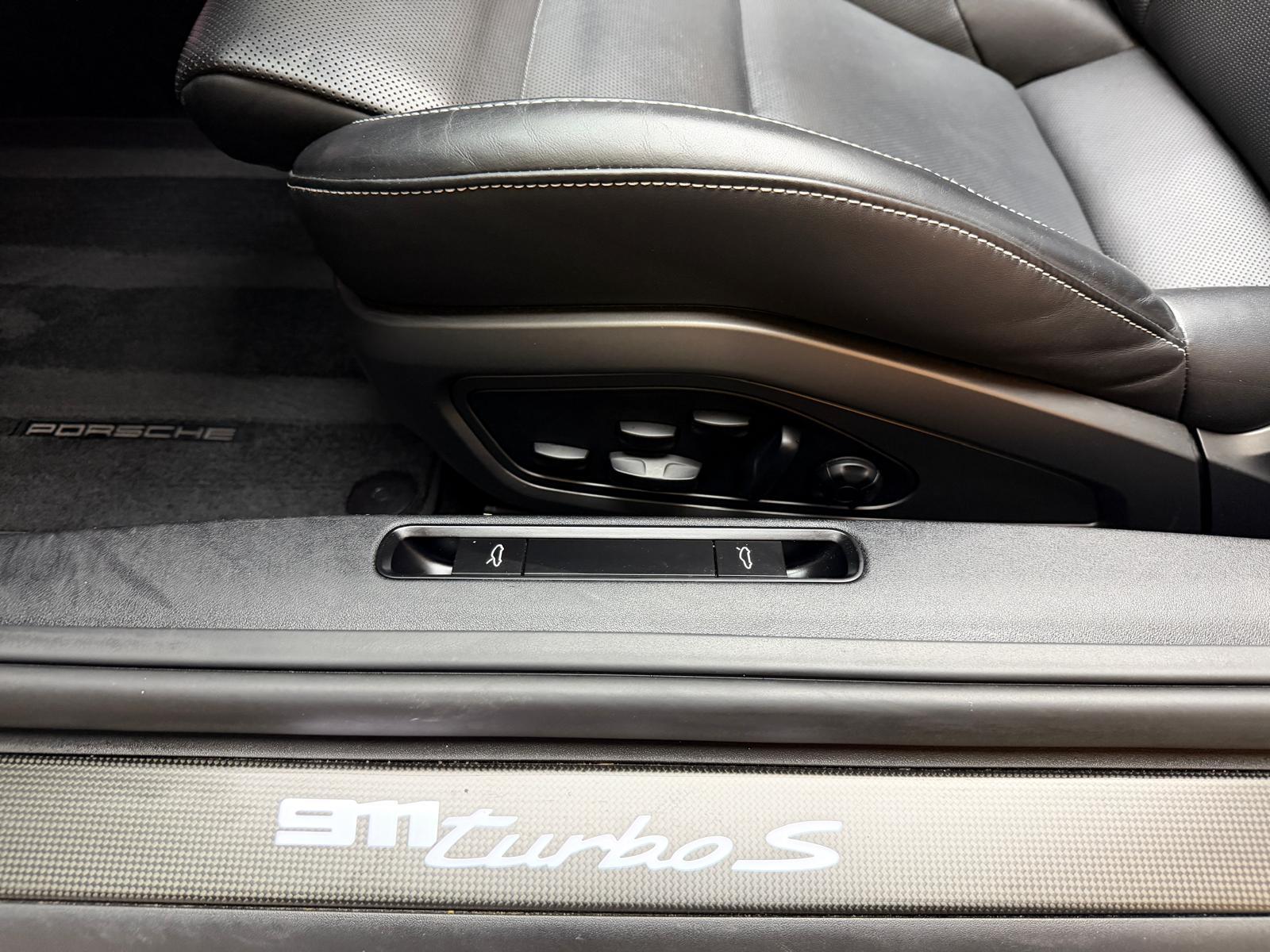 PORSCHE 911 Cabriolet 3.7 Turbo S PDK-image-25