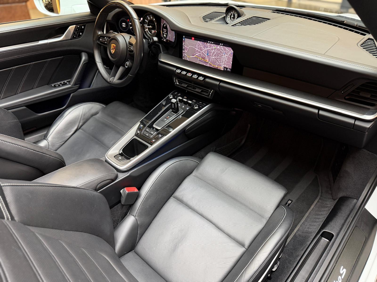 PORSCHE 911 Cabriolet 3.7 Turbo S PDK-image-19