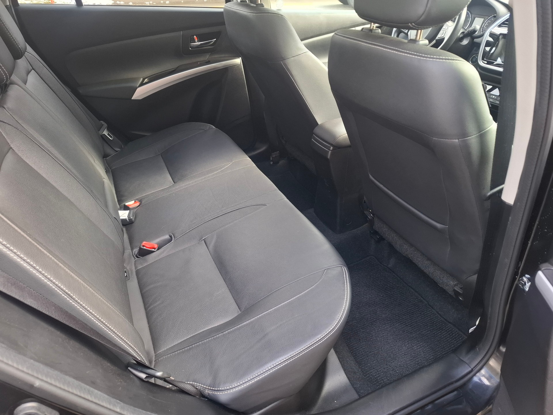 SUZUKI SX4 S-Cross 1.4 16V Generation Top Hybrid 4WD-image-6