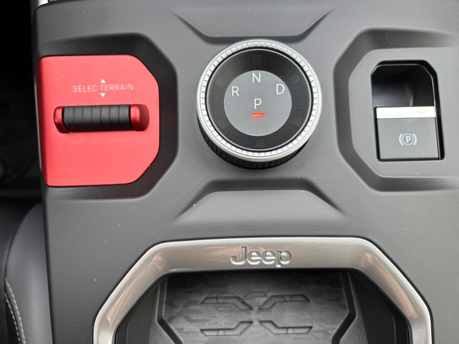 JEEP Compass 1.2 T e-Hybrid First Edition-image-9