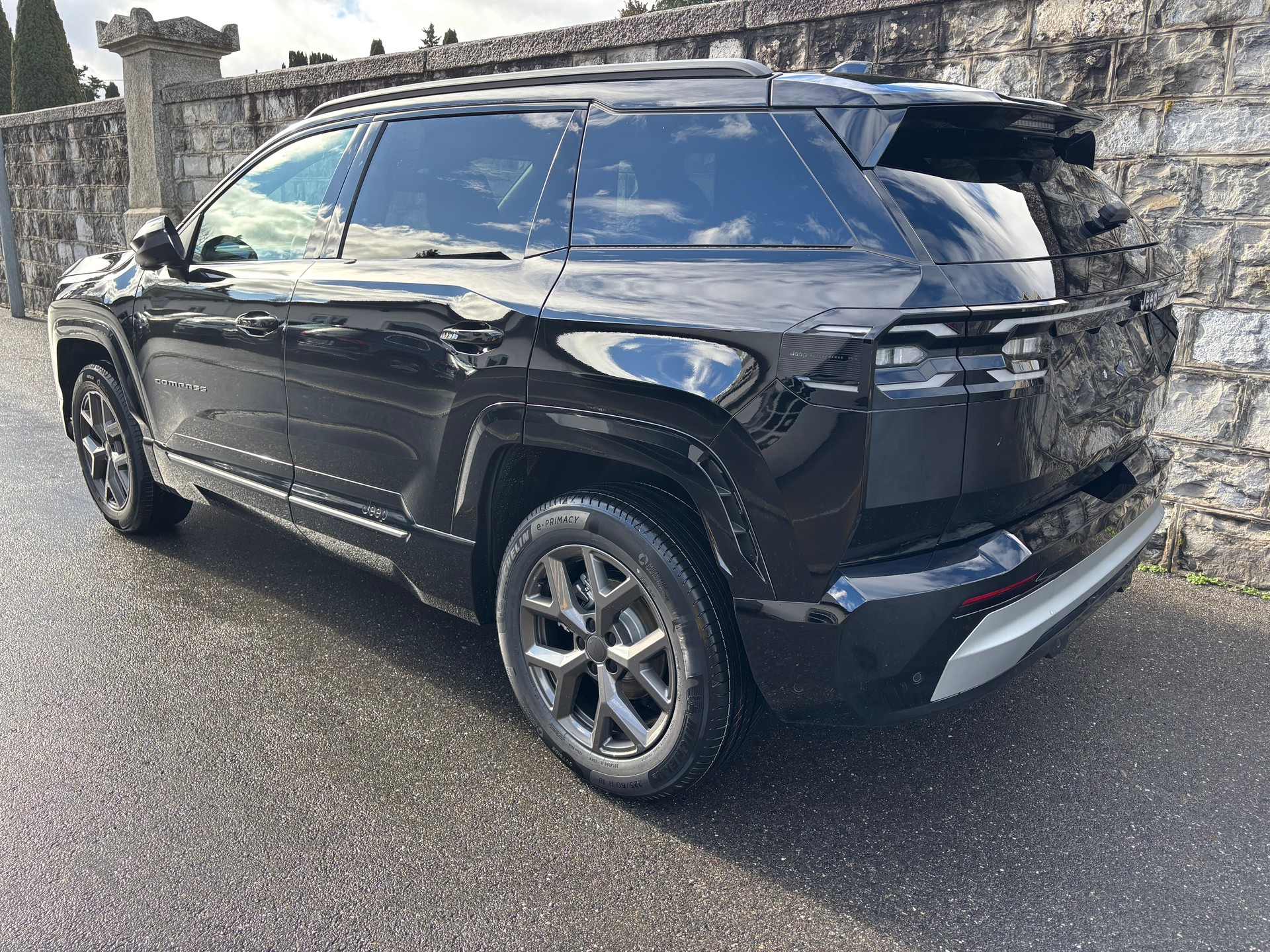 JEEP Compass 1.2 T e-Hybrid First Edition-image-2