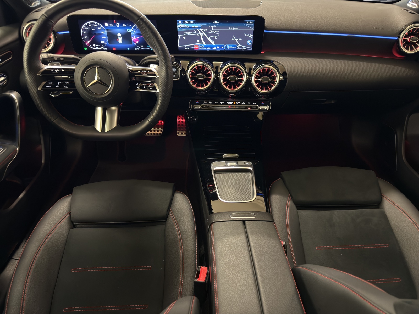 Image MERCEDES-BENZ A-220 A 220 4Matic 8G-DCT