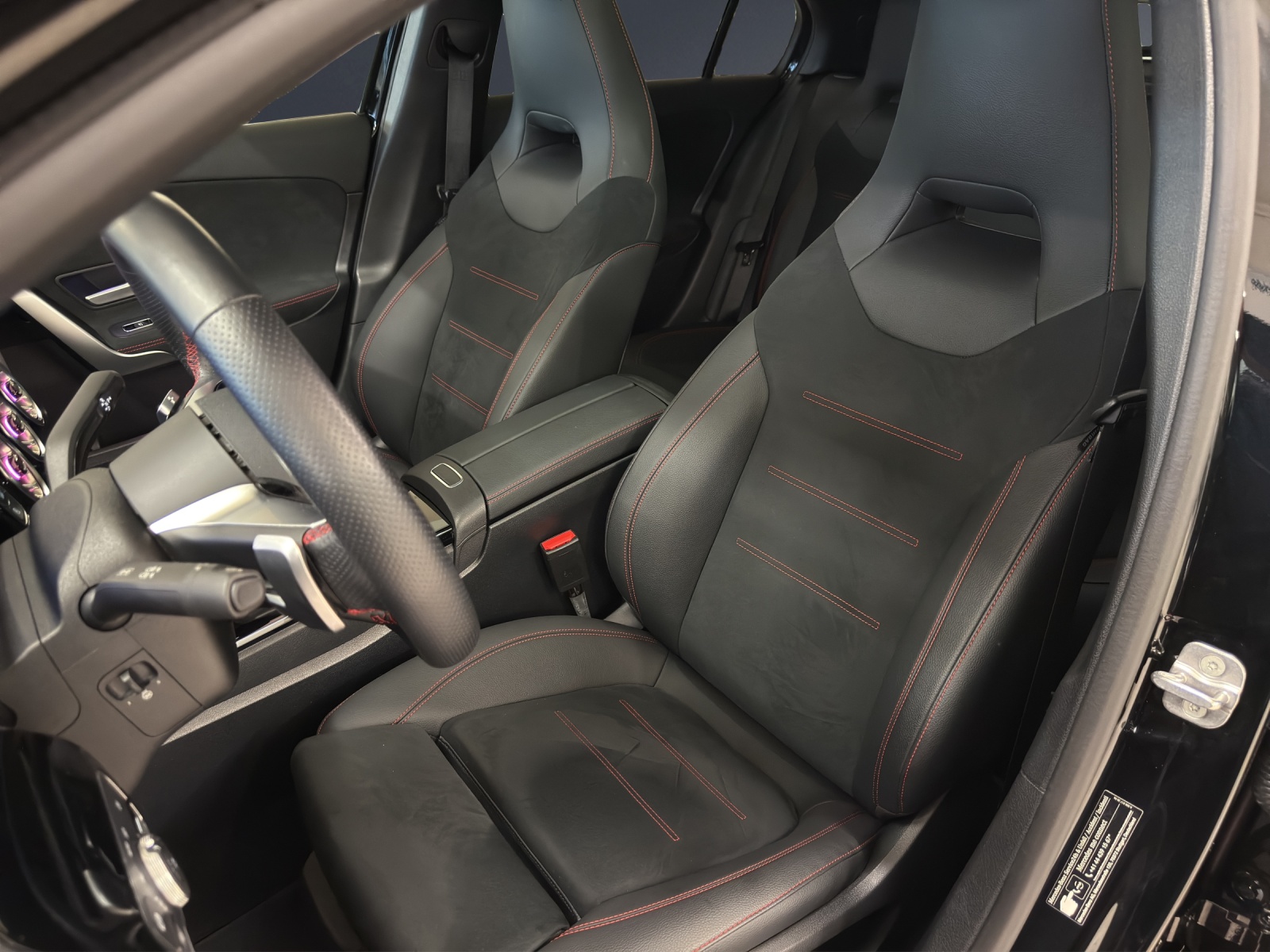 Image MERCEDES-BENZ A-220 A 220 4Matic 8G-DCT