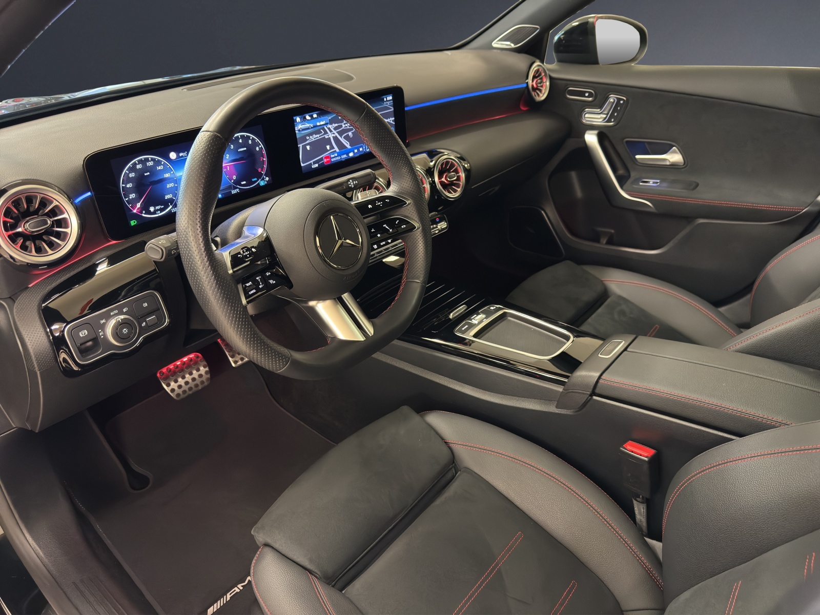 Image MERCEDES-BENZ A-220 A 220 4Matic 8G-DCT