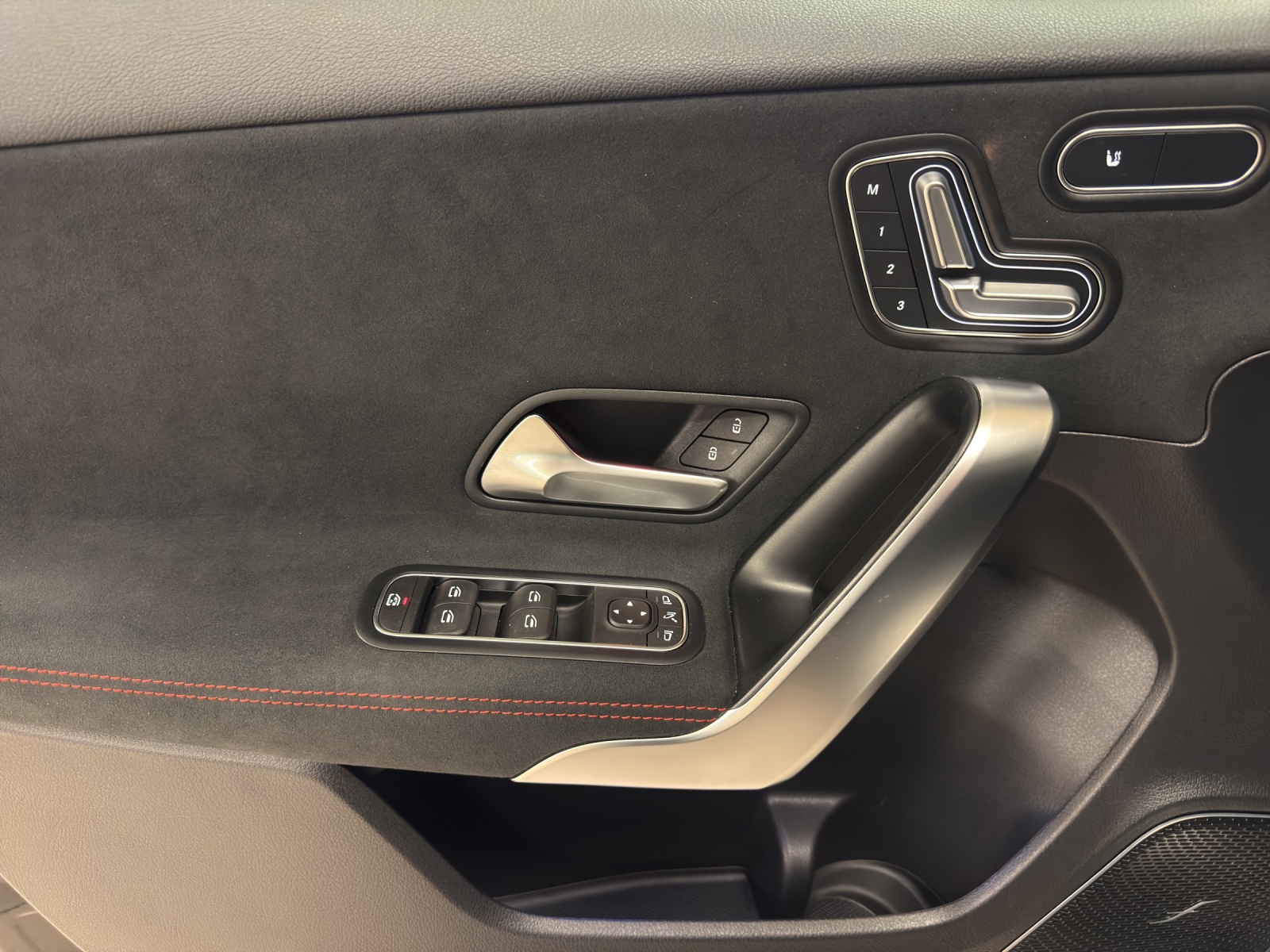 Image MERCEDES-BENZ A-220 A 220 4Matic 8G-DCT