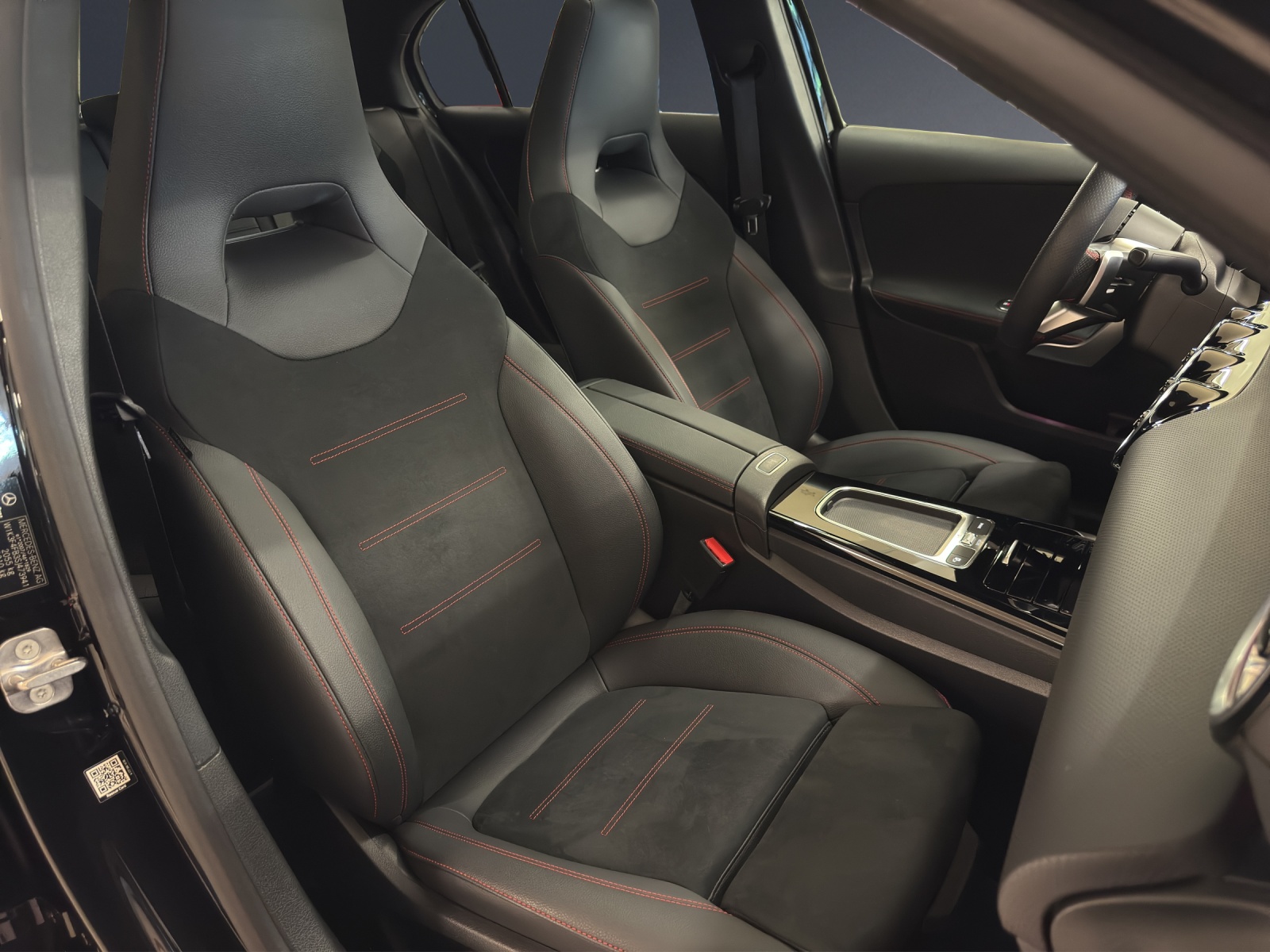Image MERCEDES-BENZ A-220 A 220 4Matic 8G-DCT