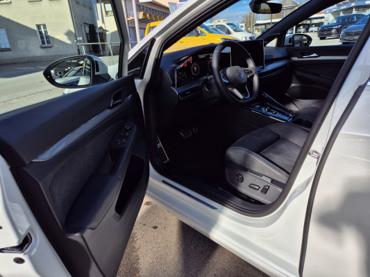 VW Golf 1.5 e TSI Ed 50 DSG-image-10