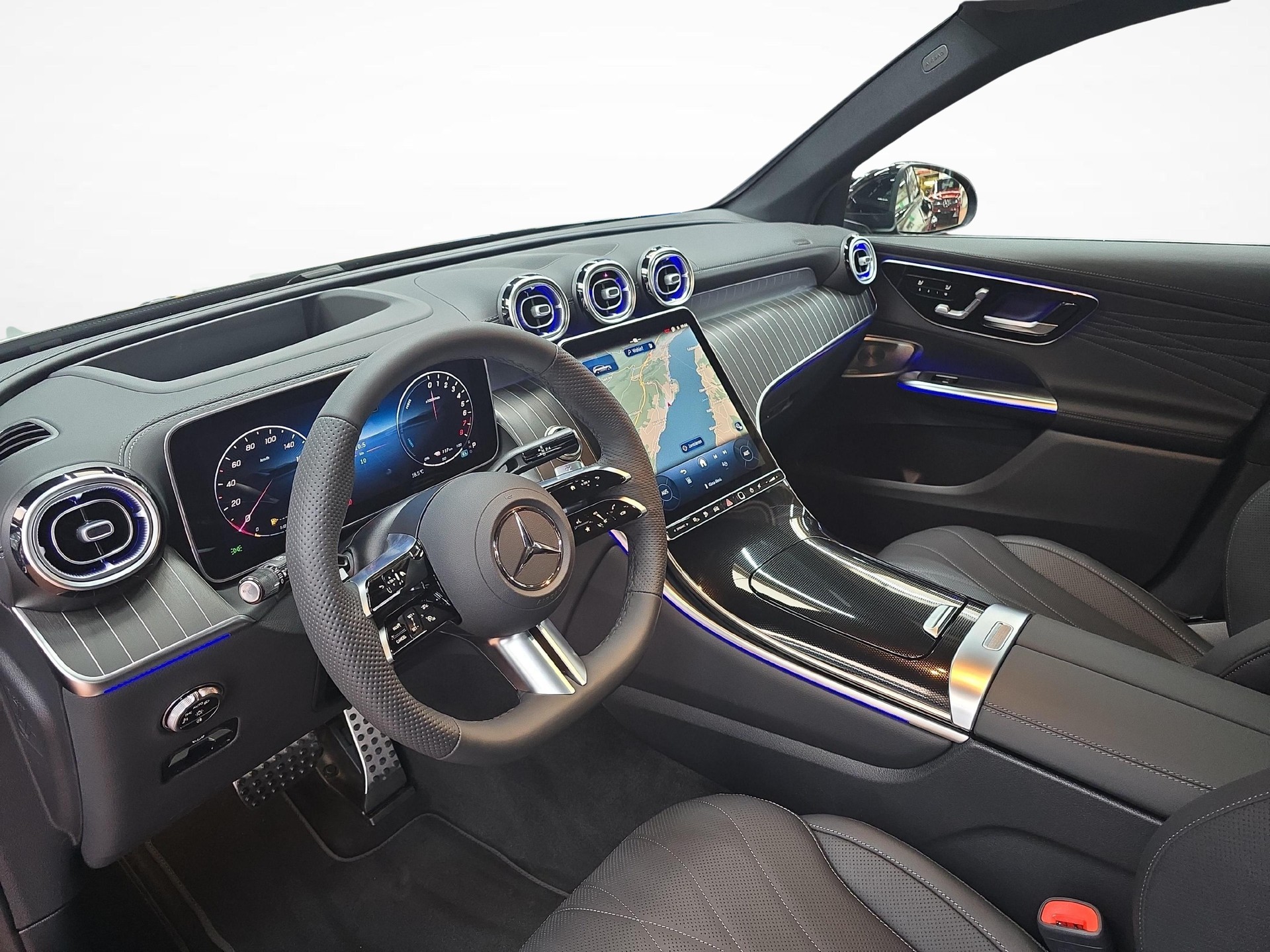 MERCEDES-BENZ GLC 400 e 4MATIC EQ Star AMG Line-image-4