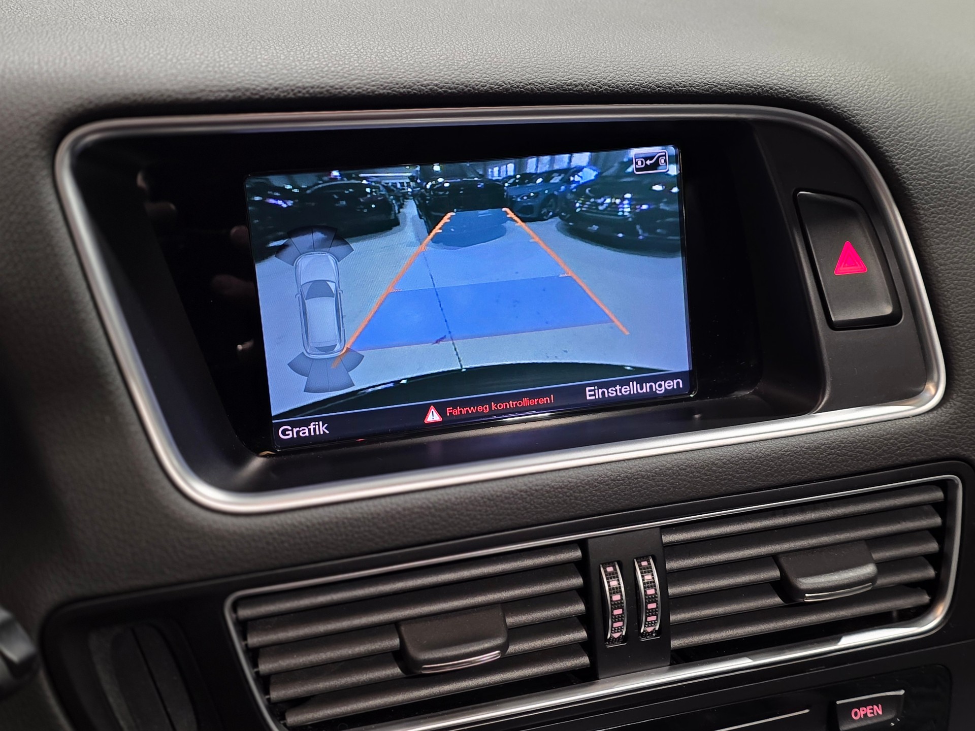 AUDI SQ5 3.0 TDI plus quattro tiptronic-image-8