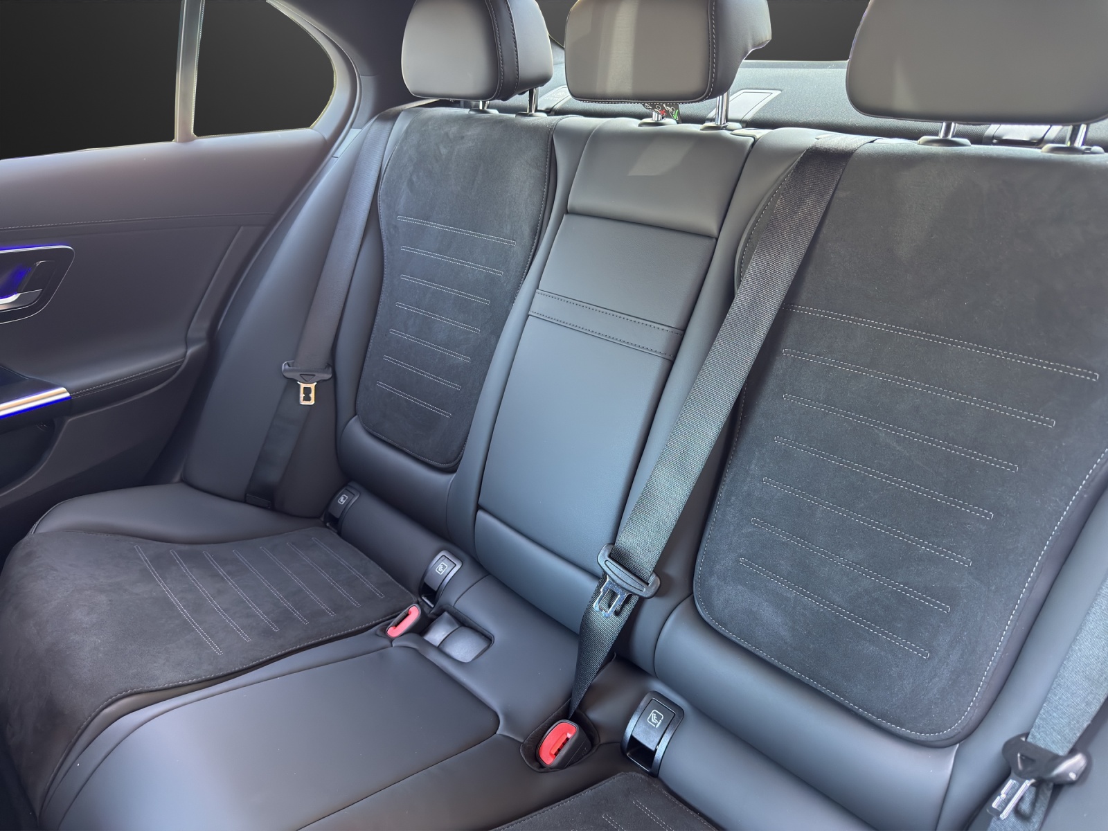 MERCEDES-BENZ C 220 d 4 Matic Swiss Star-image-14