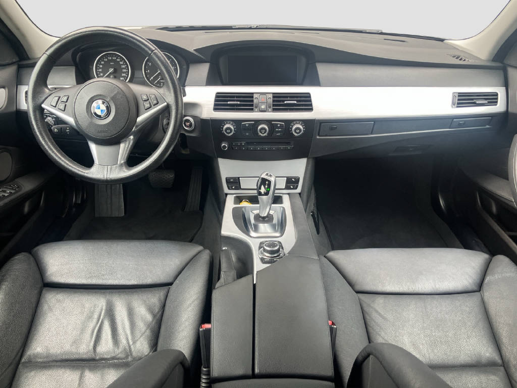 BMW 530i xDrive Touring *Automat*-image-9