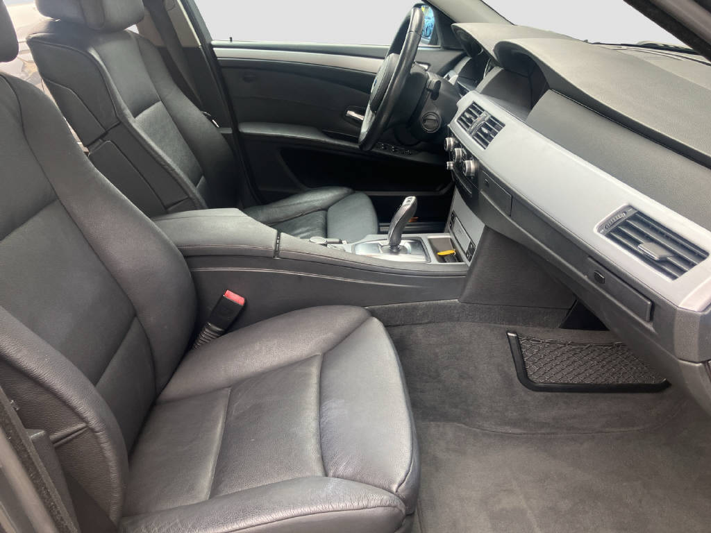 BMW 530i xDrive Touring *Automat*-image-13