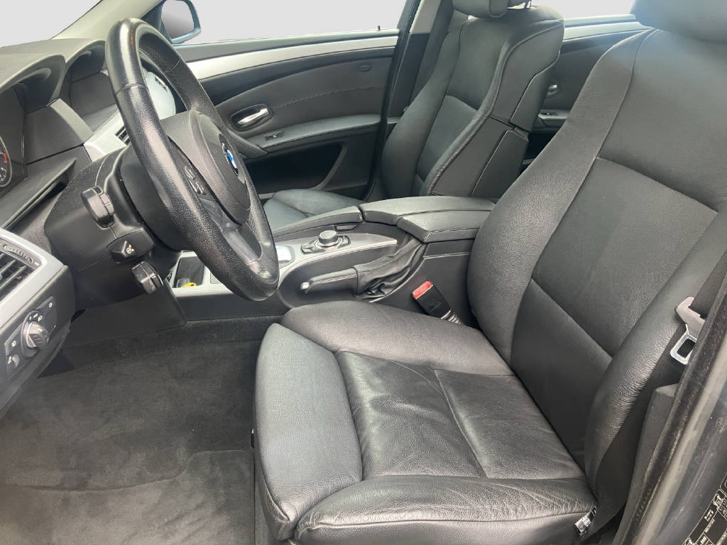 BMW 530i xDrive Touring *Automat*-image-10