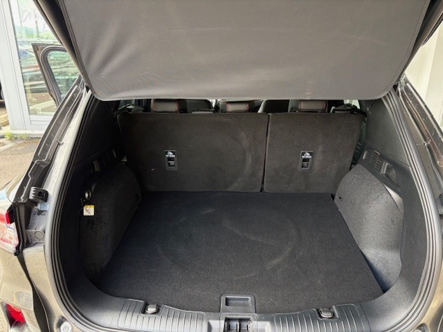 FORD Kuga 2.5 FHEV ST-Line X 4WD-image-21