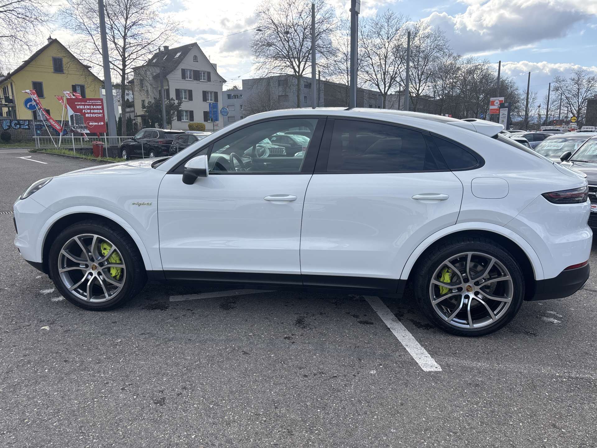 PORSCHE Cayenne Coupé E-Hybrid 462PS Automat-image-10