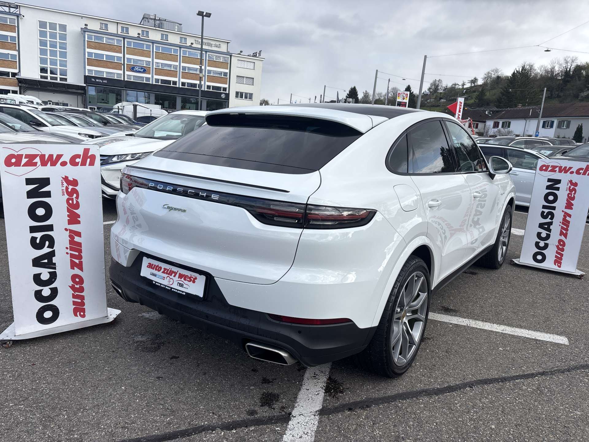 PORSCHE Cayenne Coupé E-Hybrid 462PS Automat-image-2