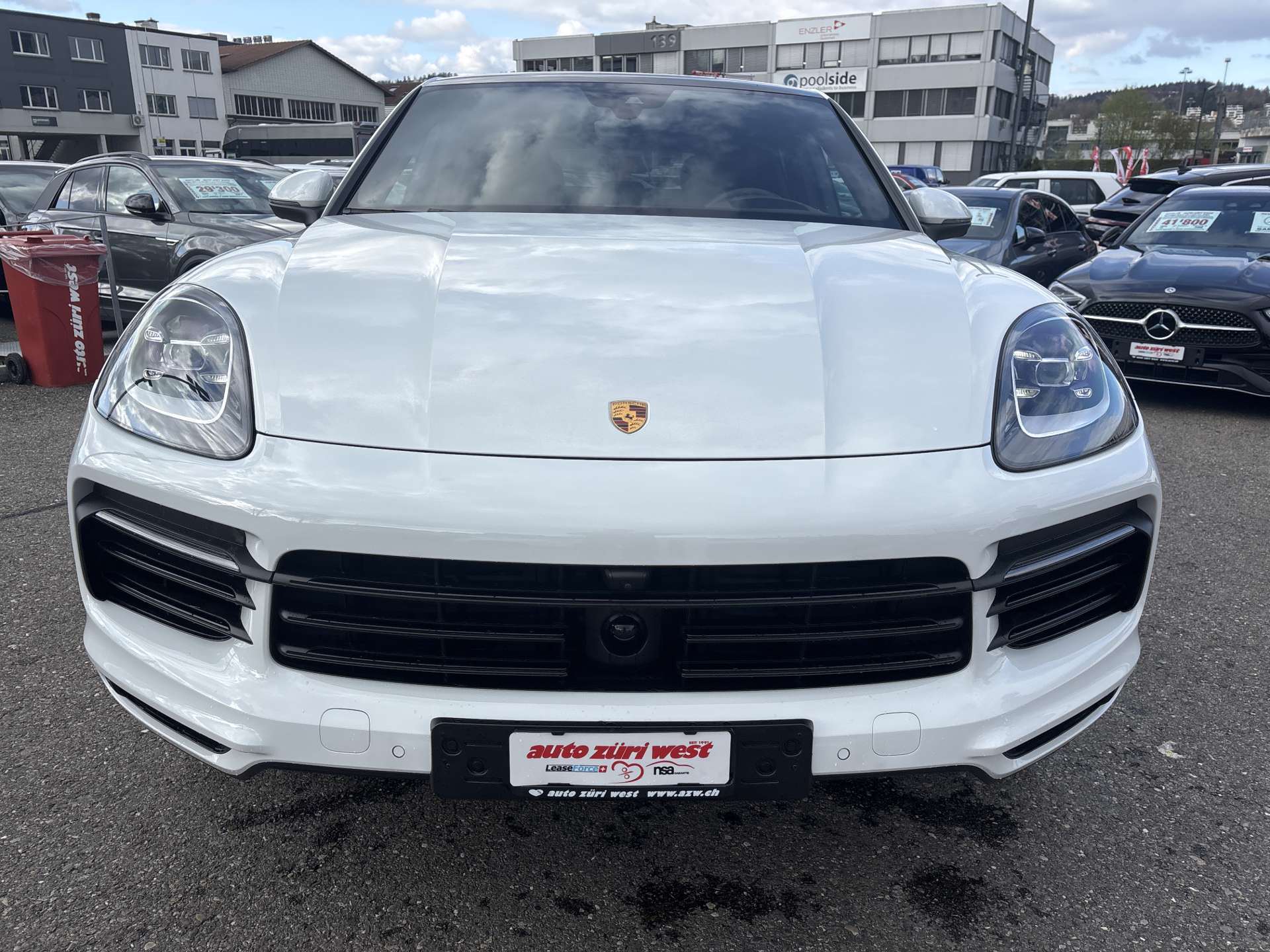 PORSCHE Cayenne Coupé E-Hybrid 462PS Automat-image-13