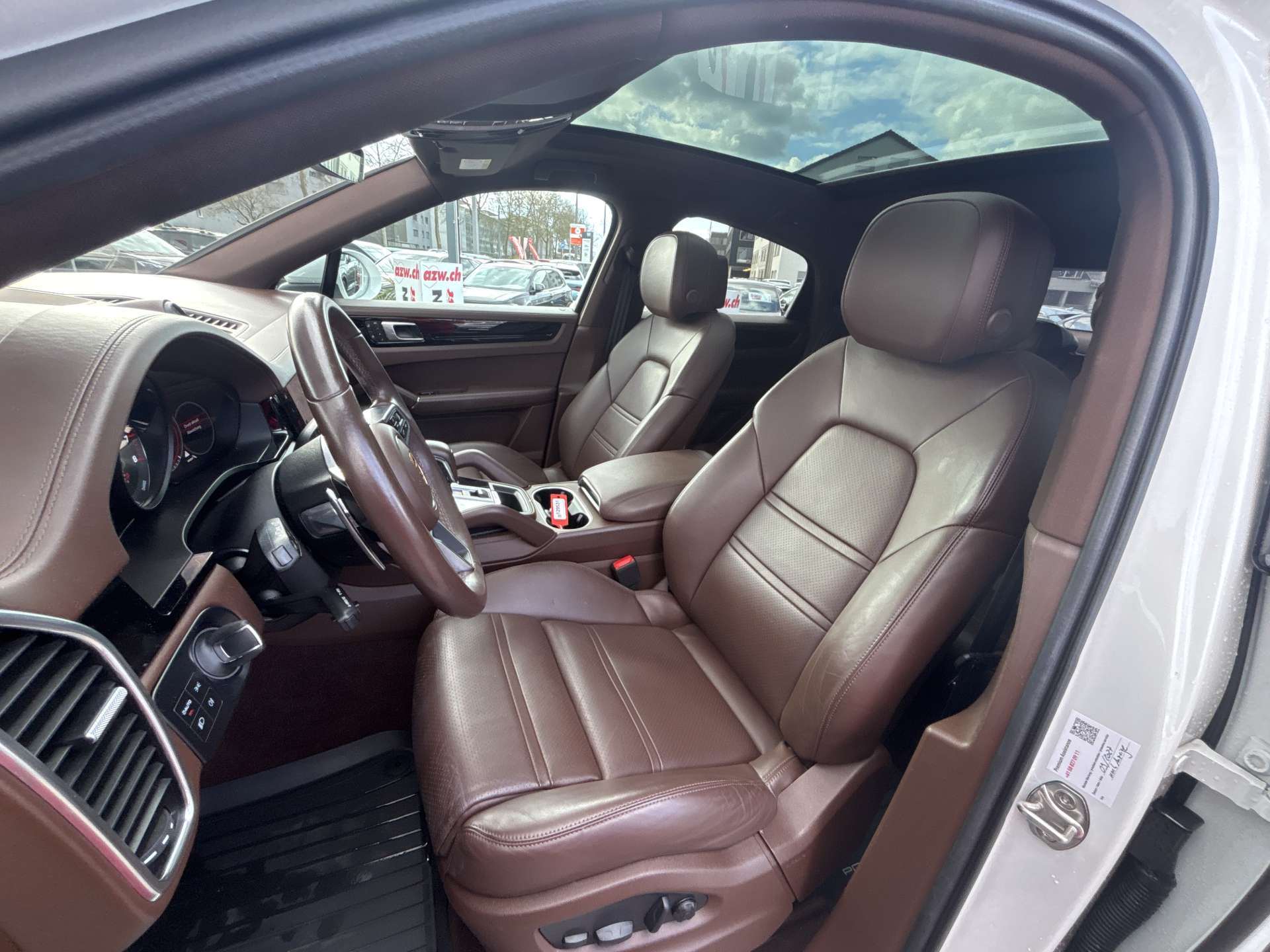 PORSCHE Cayenne Coupé E-Hybrid 462PS Automat-image-14